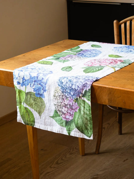 European Linen 'Hydrangea' Table Runner - White