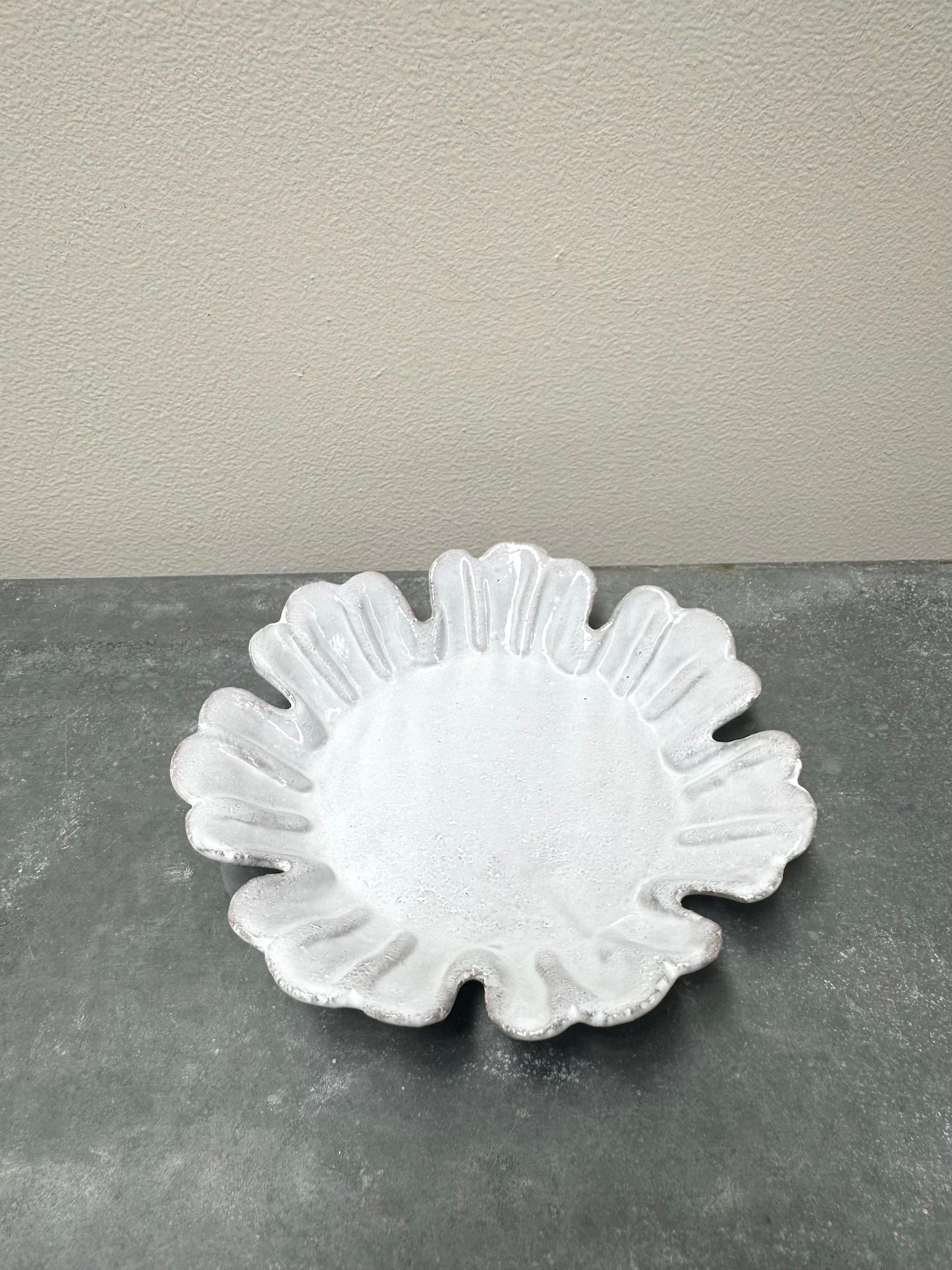 Astier de Villatte Chou Small Plate with 7 Petals