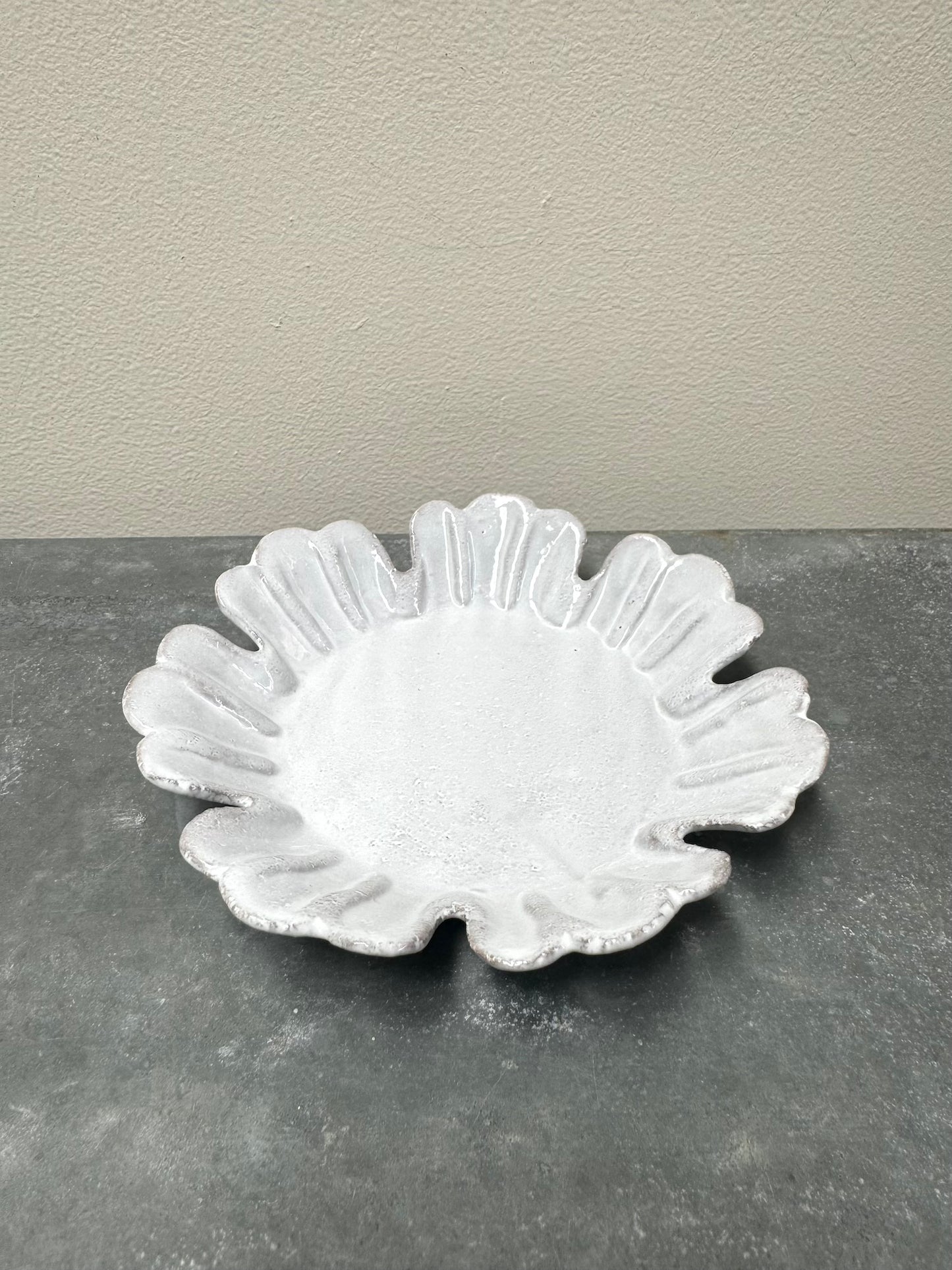 Astier de Villatte Chou Small Plate with 7 Petals