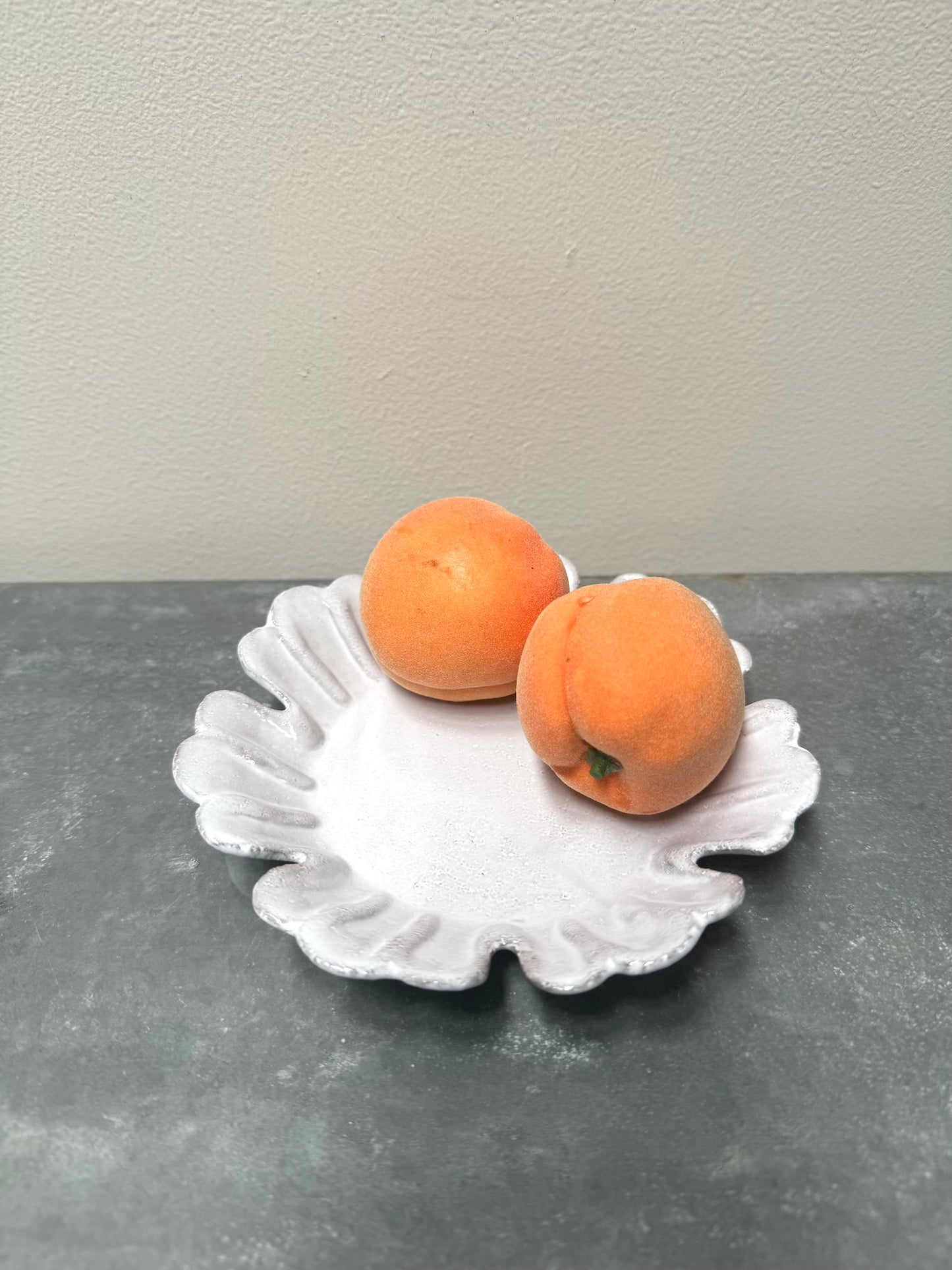 Astier de Villatte Chou Small Plate with 7 Petals