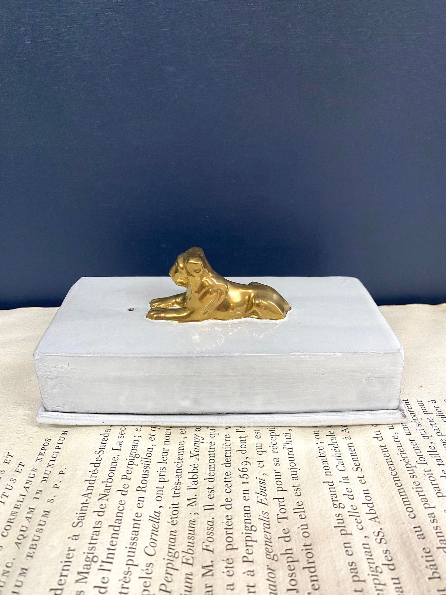 Astier de Villatte Gold Lion Incense Box
