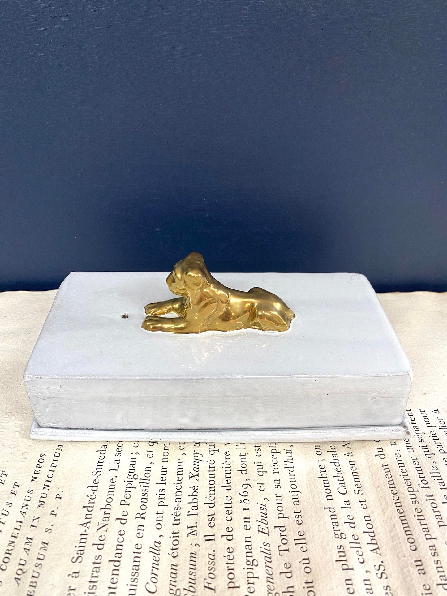 Astier de Villatte Gold Lion Incense Box