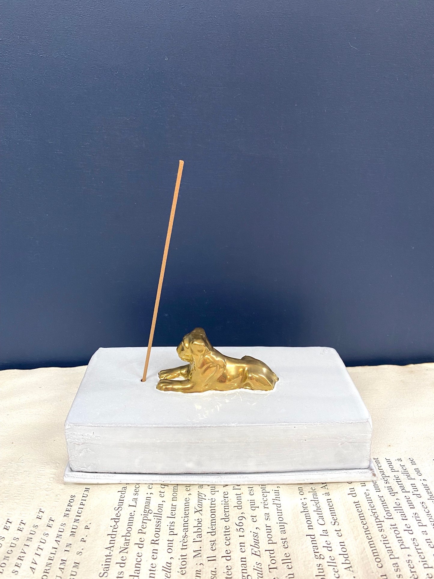 Astier de Villatte Gold Lion Incense Box