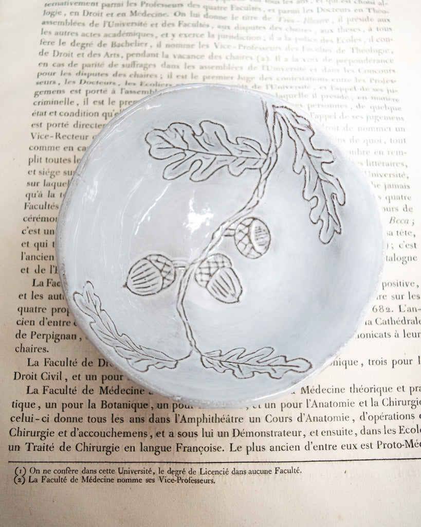 Astier de Villatte Setsuko Acorn Leaf Bowl on Stand