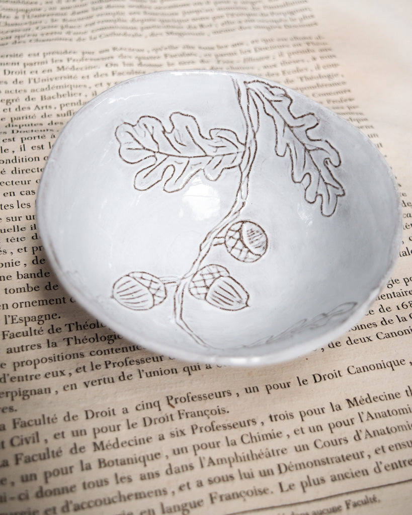 Astier de Villatte Setsuko Acorn Leaf Bowl on Stand