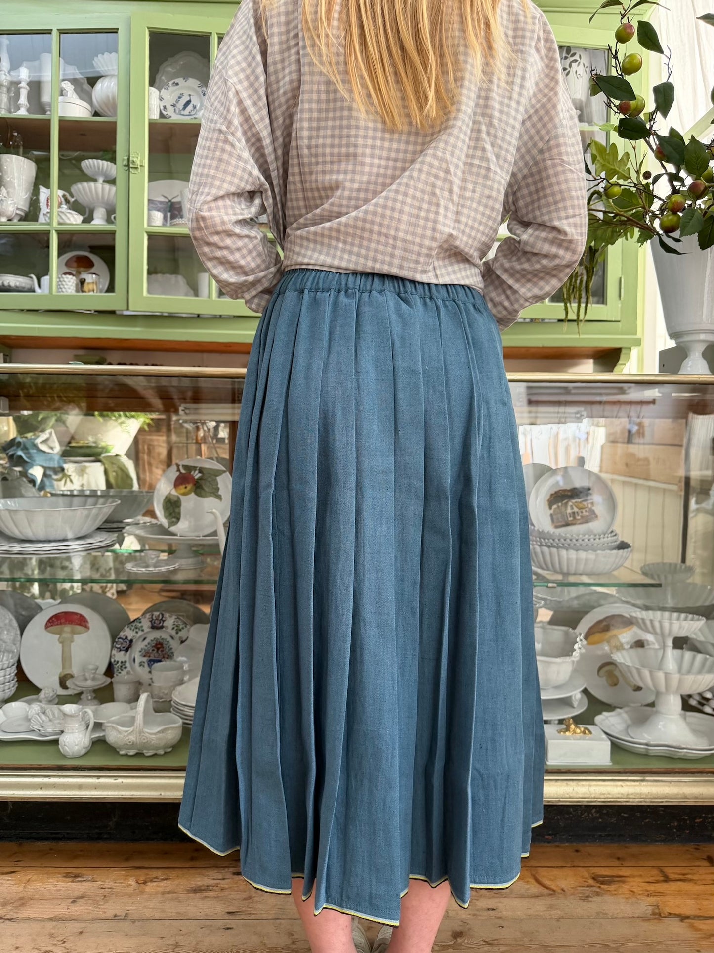 Runaway Bicycle Pleated Skirt - Blue