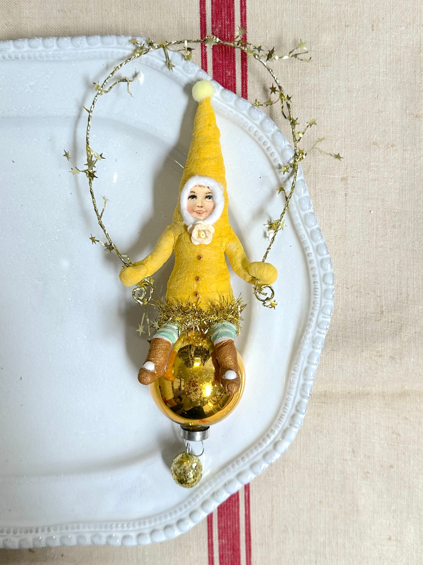 Vintage by Crystal Handspun Cotton Children Sitting On Baubles