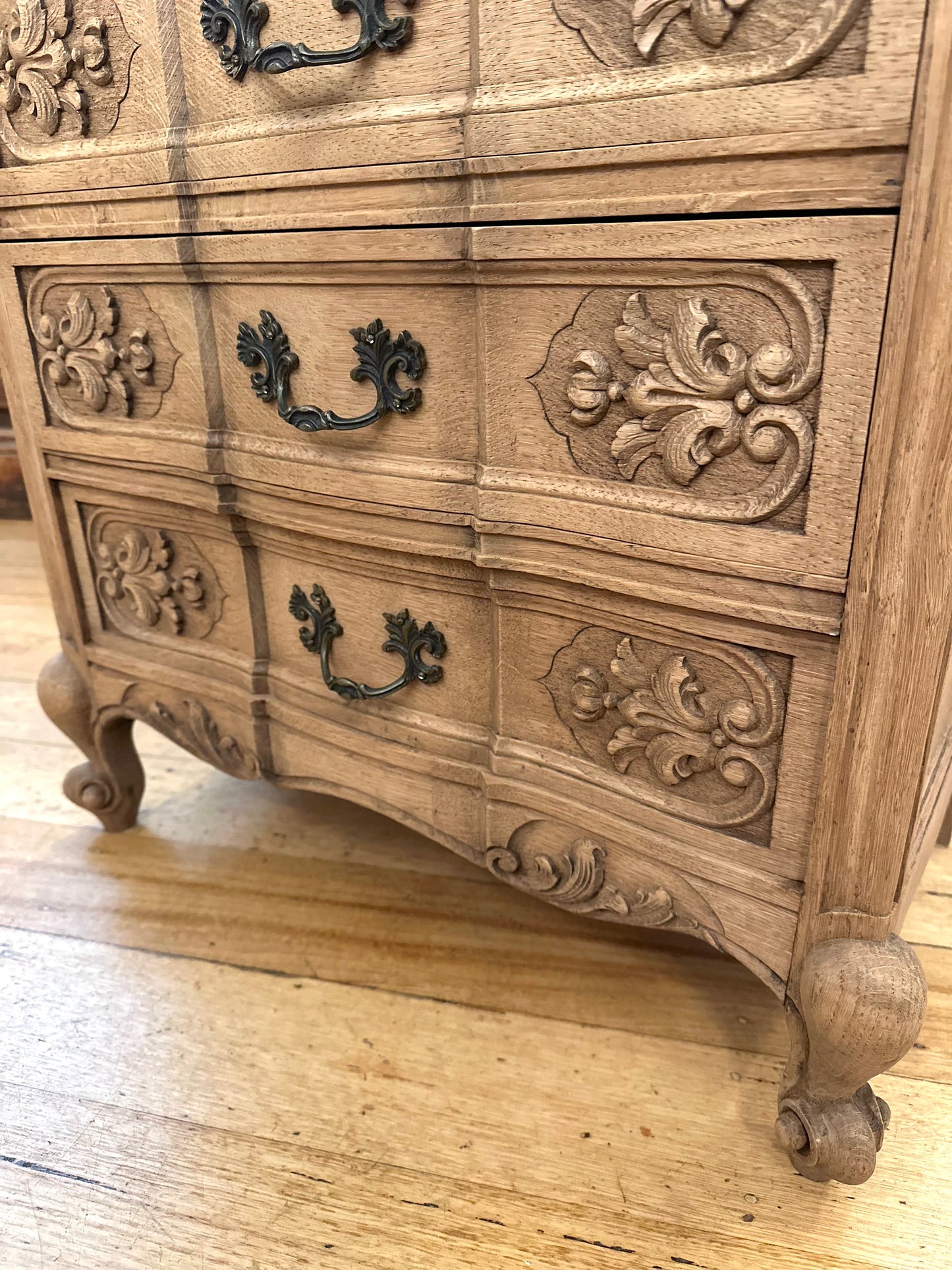 Antique French Oak 4 Drawer Commode