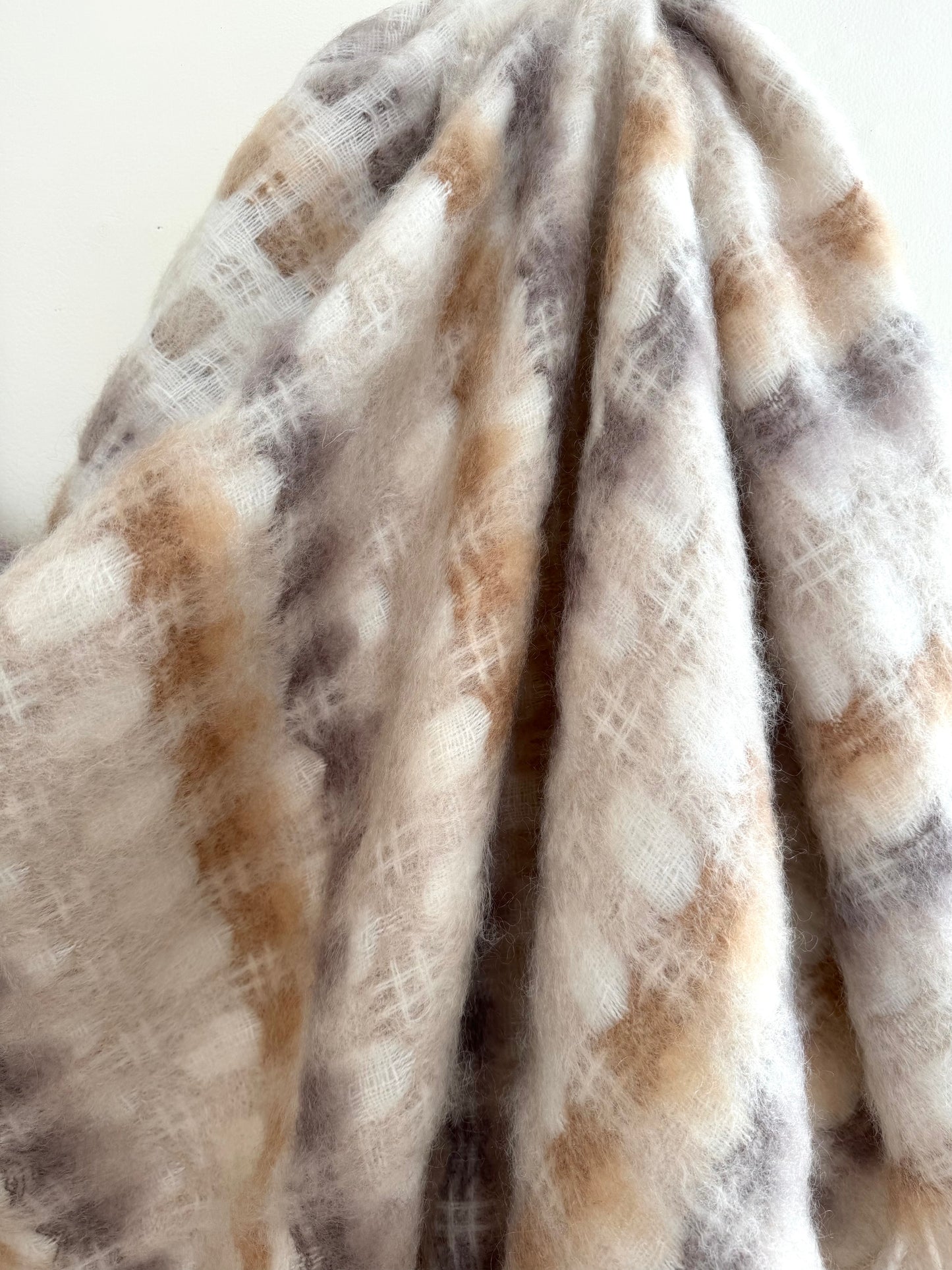 Mantas Ezcaray Ecru/Camel Mohair Blanket