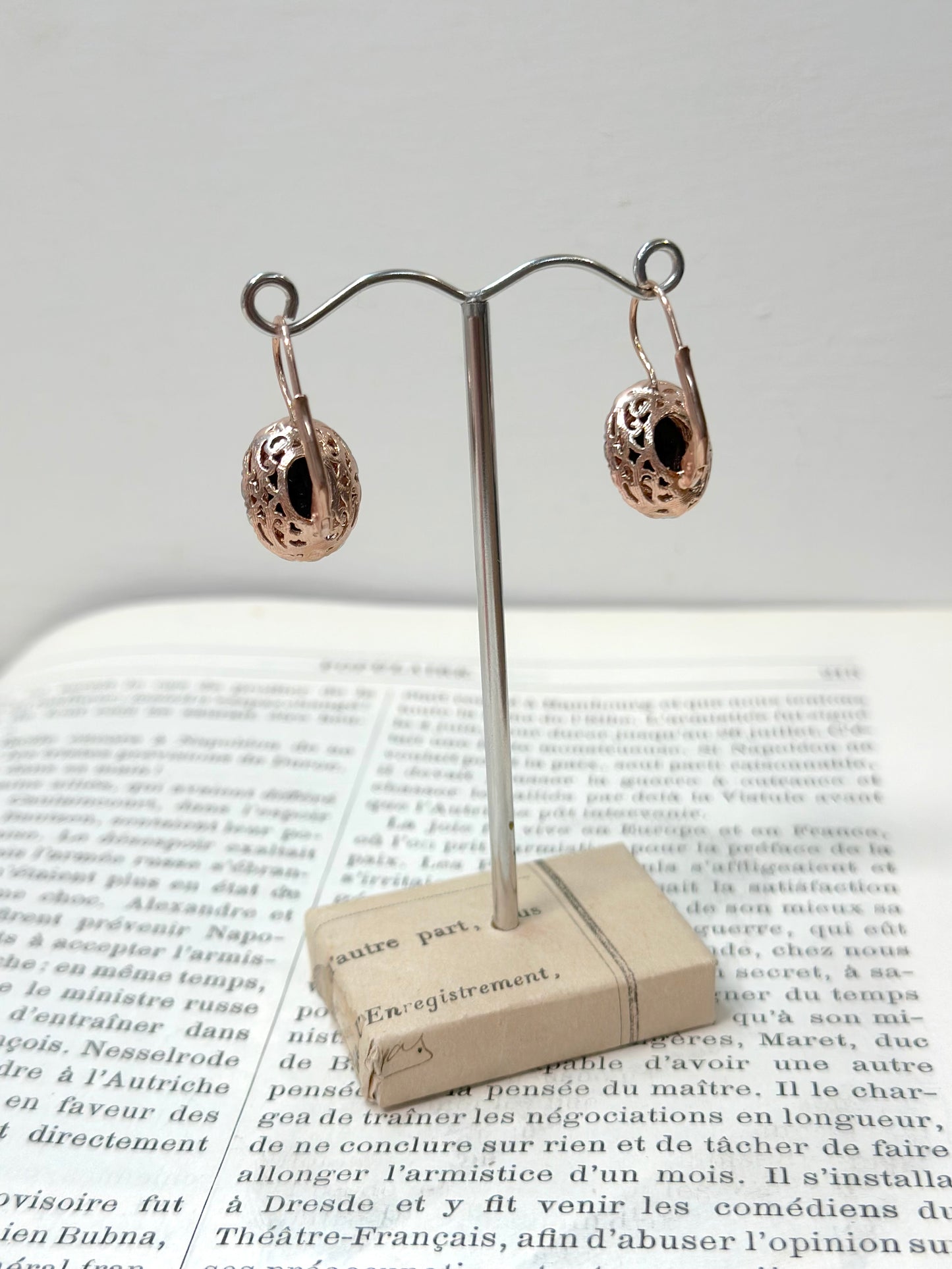 Italian Oval Earrings With Large Fume Centre