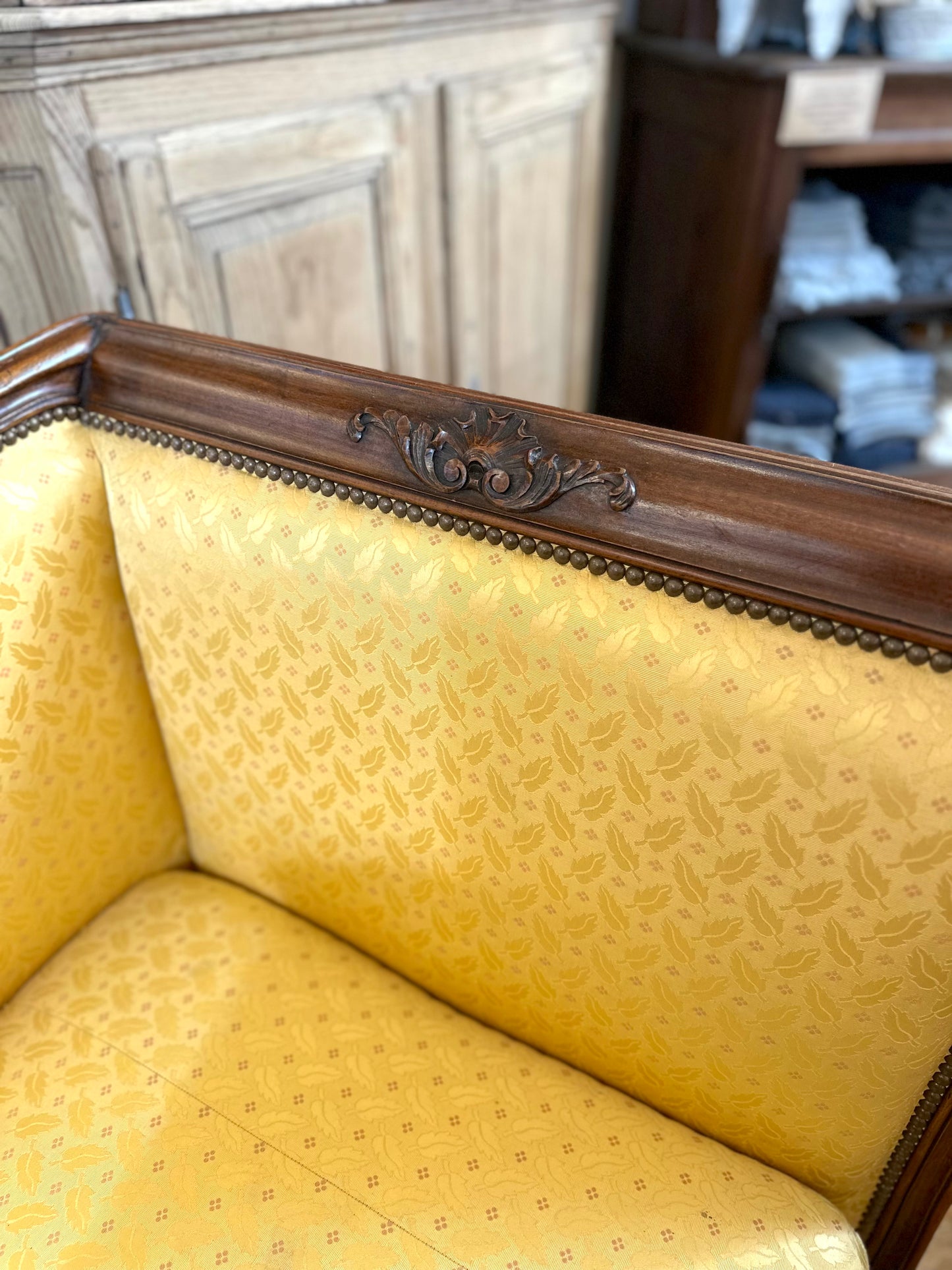 Antique French Louis XV Style Walnut Canapé