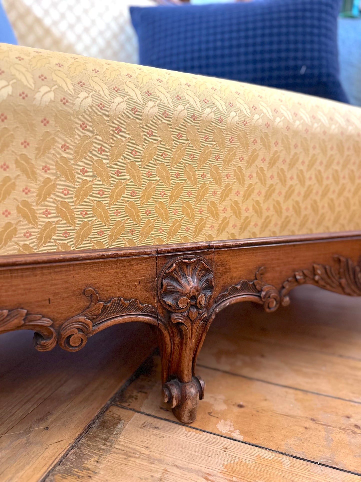 Antique French Louis XV Style Walnut Canapé
