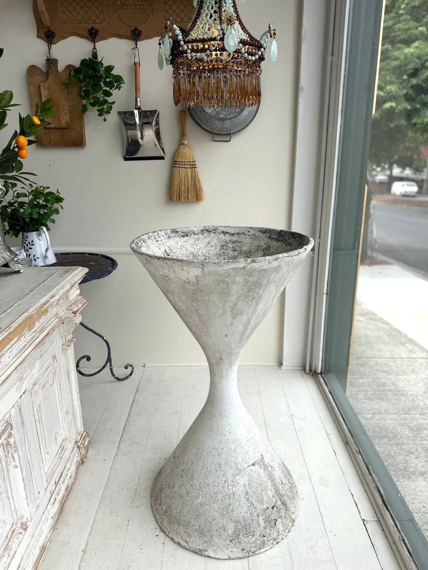 Vintage Willy Guhl Diablo Hourglass Planter – Lily Pond