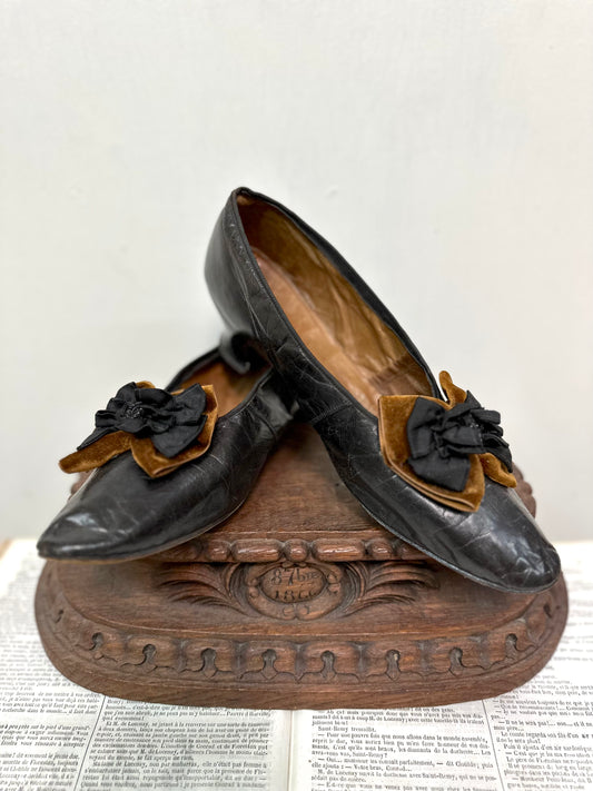 Antique French Black Leather Heels With Bow