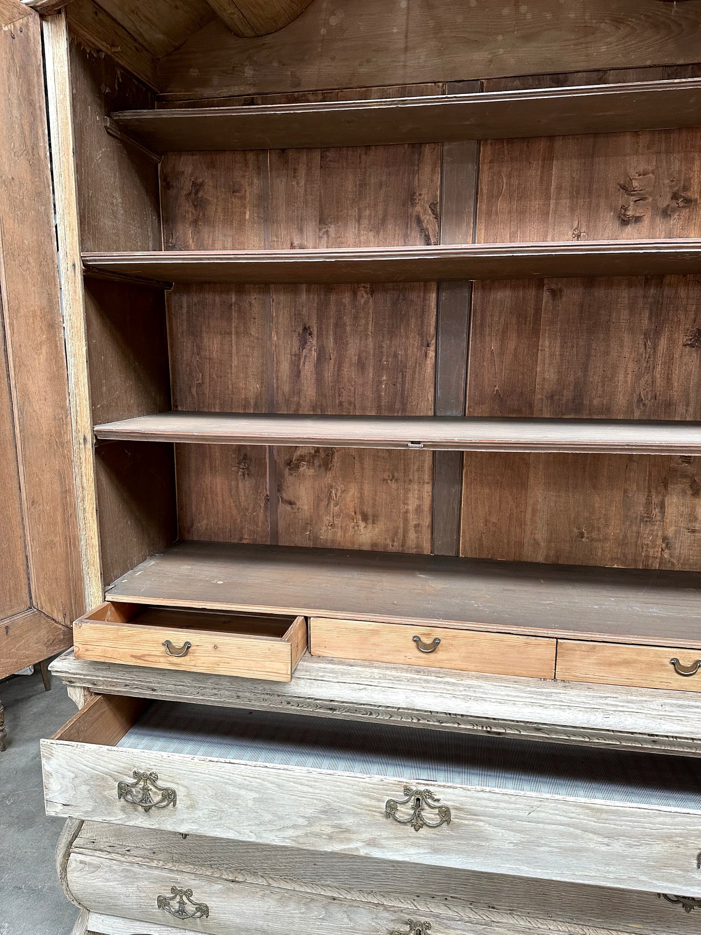 18th Century Dutch Linen Press