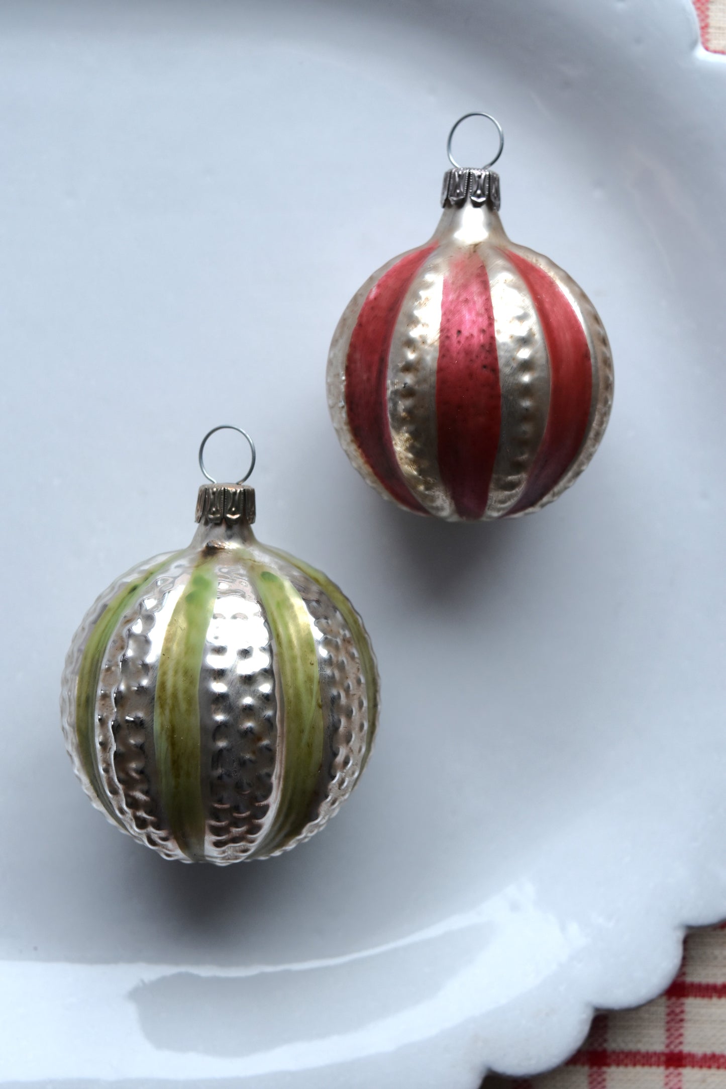 Red & Green Stripe Ball - Nostalgic German Christmas Ornaments - Set I