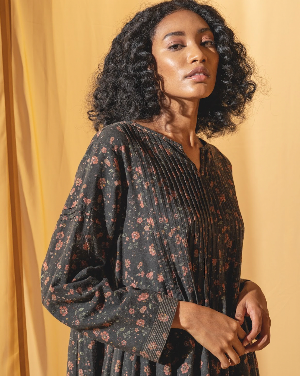 DVE 'Bhavya' Pintuck Dress - Charcoal