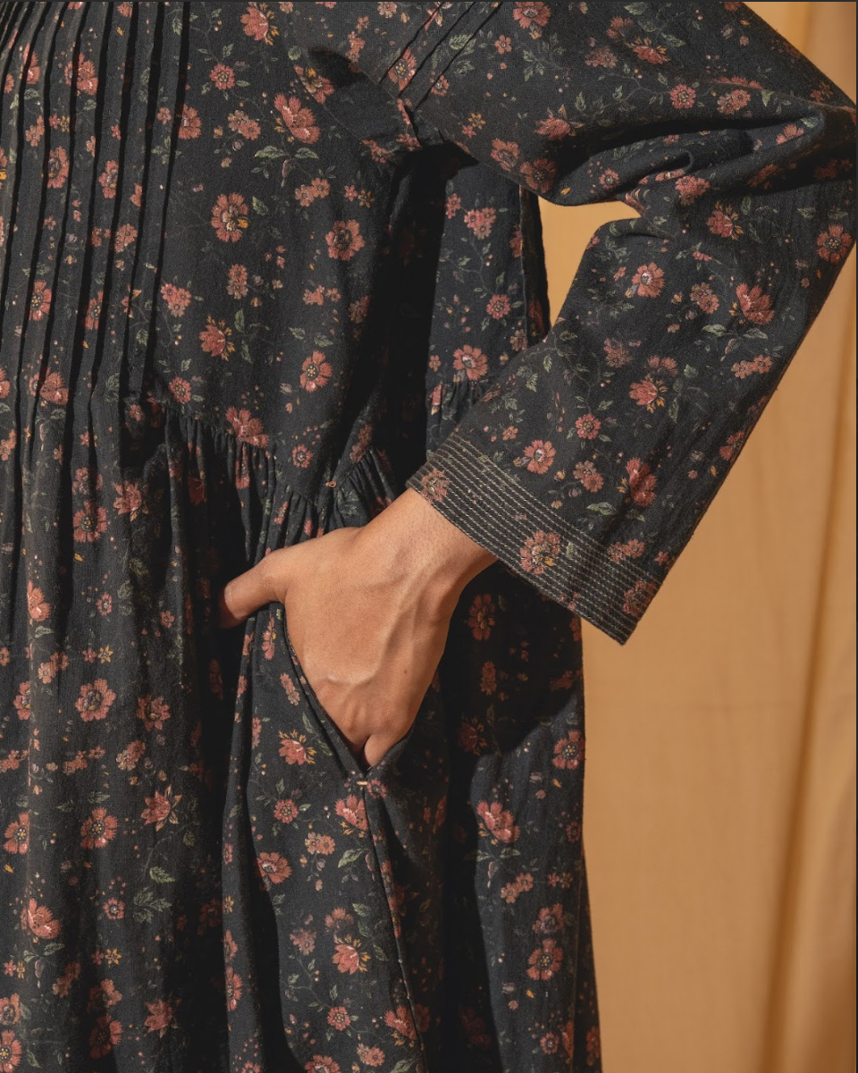 DVE 'Bhavya' Pintuck Dress - Charcoal