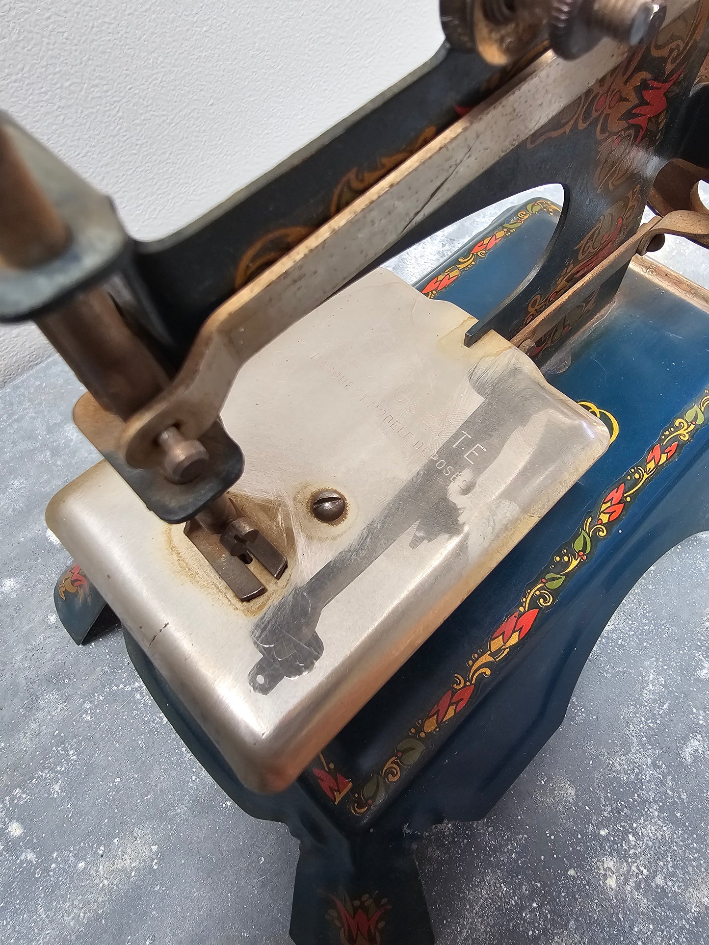 Antique French 'Ma Cousette' Hand-Crank Sewing Machine - V