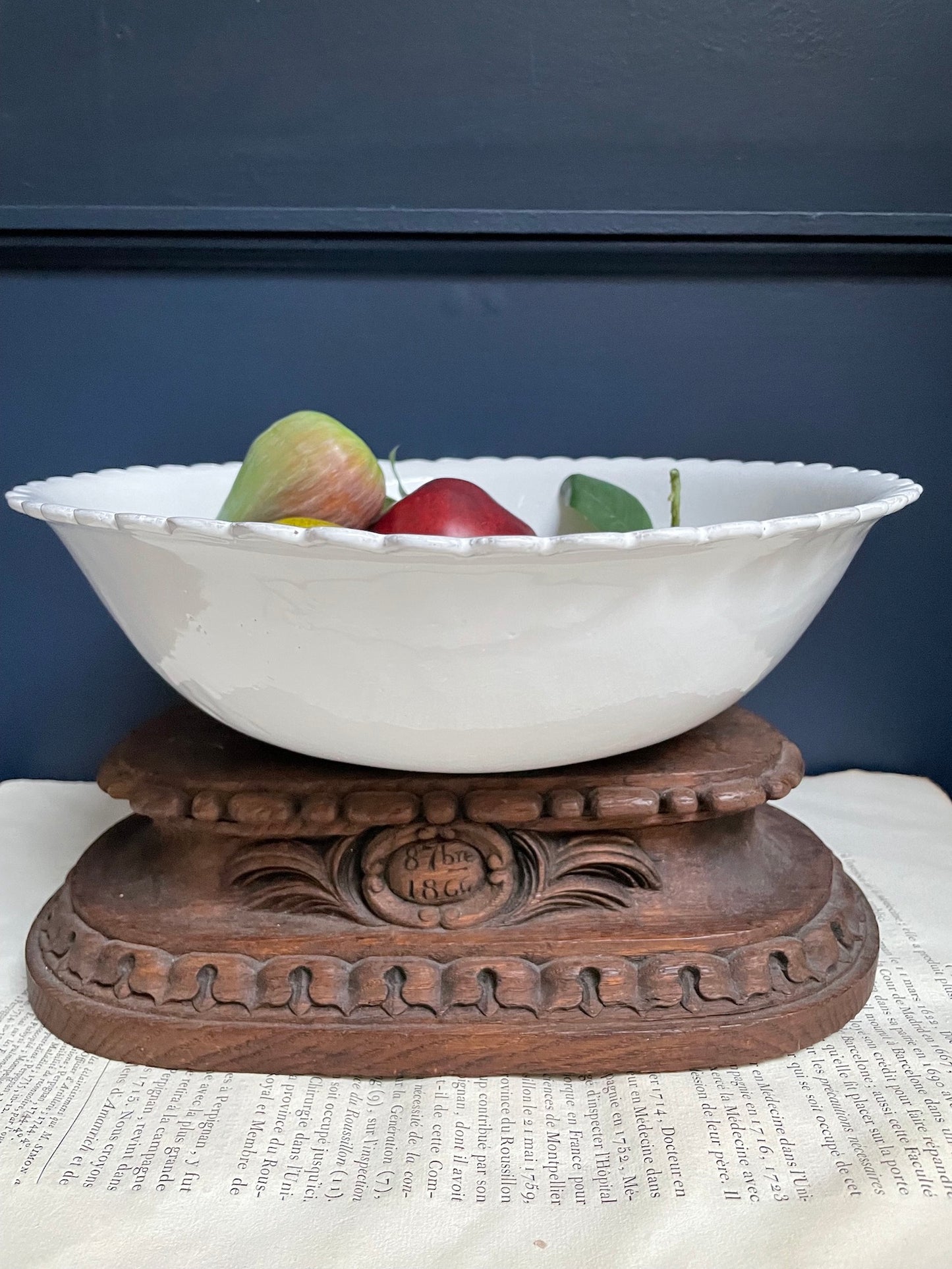 Astier de Villatte Daisy Large Salad Bowl