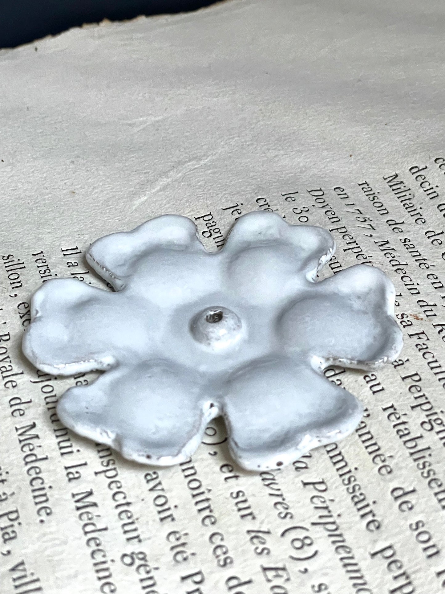 Astier de Villatte Double Chance Clover Incense Holder - RETIRED