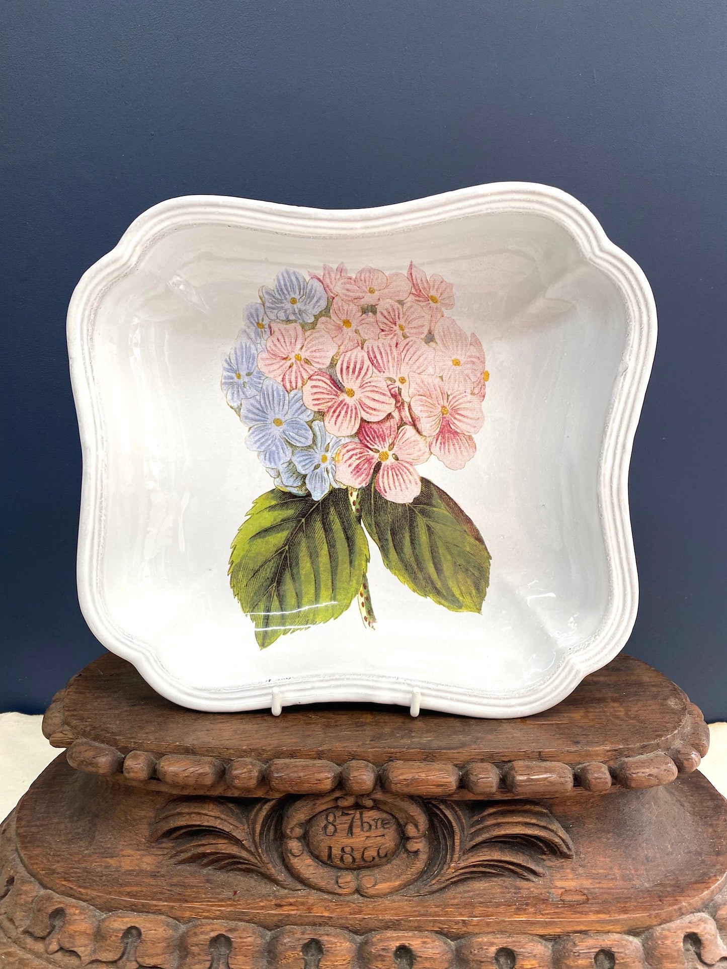 Astier de Villatte John Derian Hydrangea Flower Soup Plate