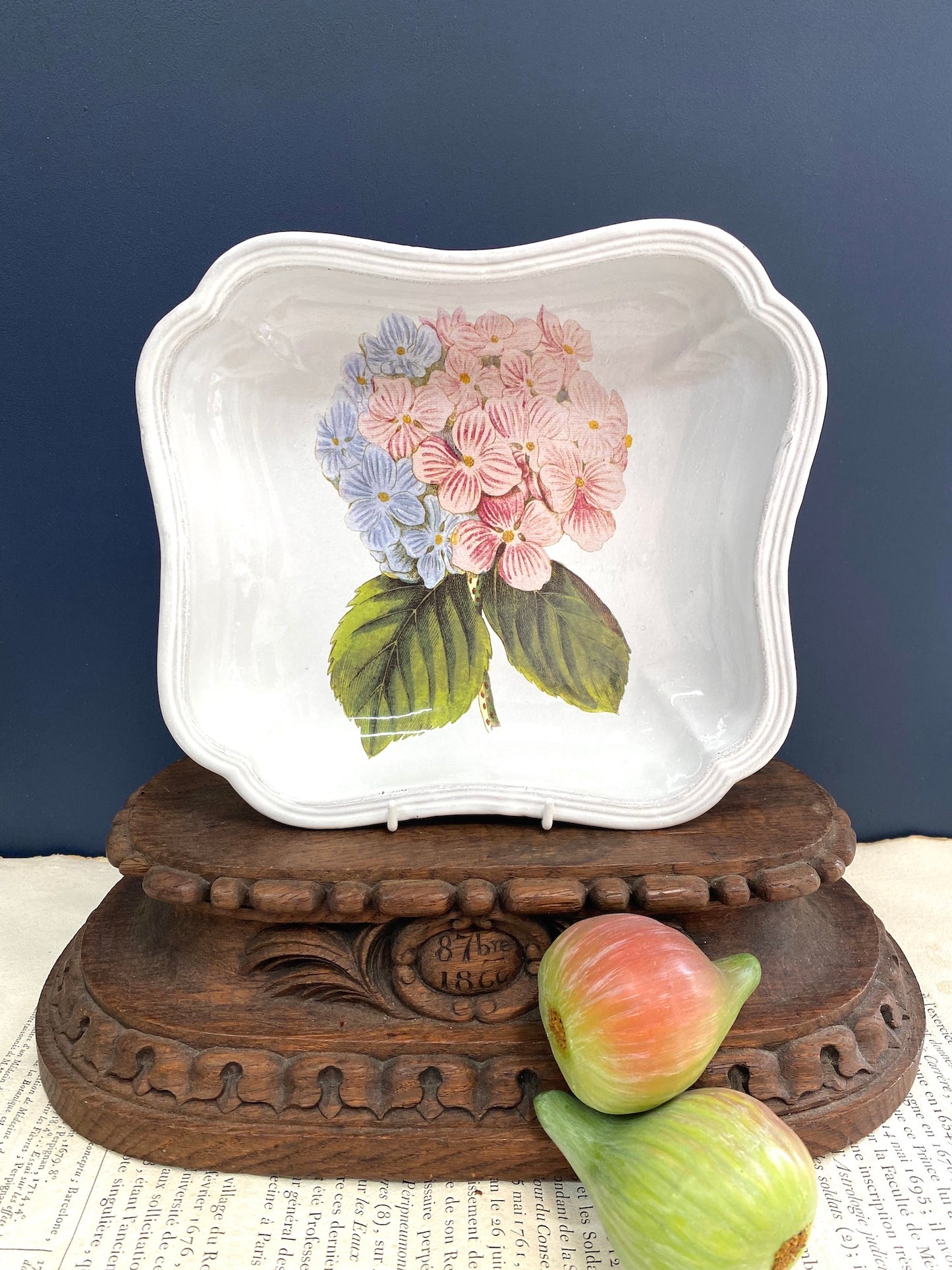 Astier de Villatte John Derian Hydrangea Flower Soup Plate