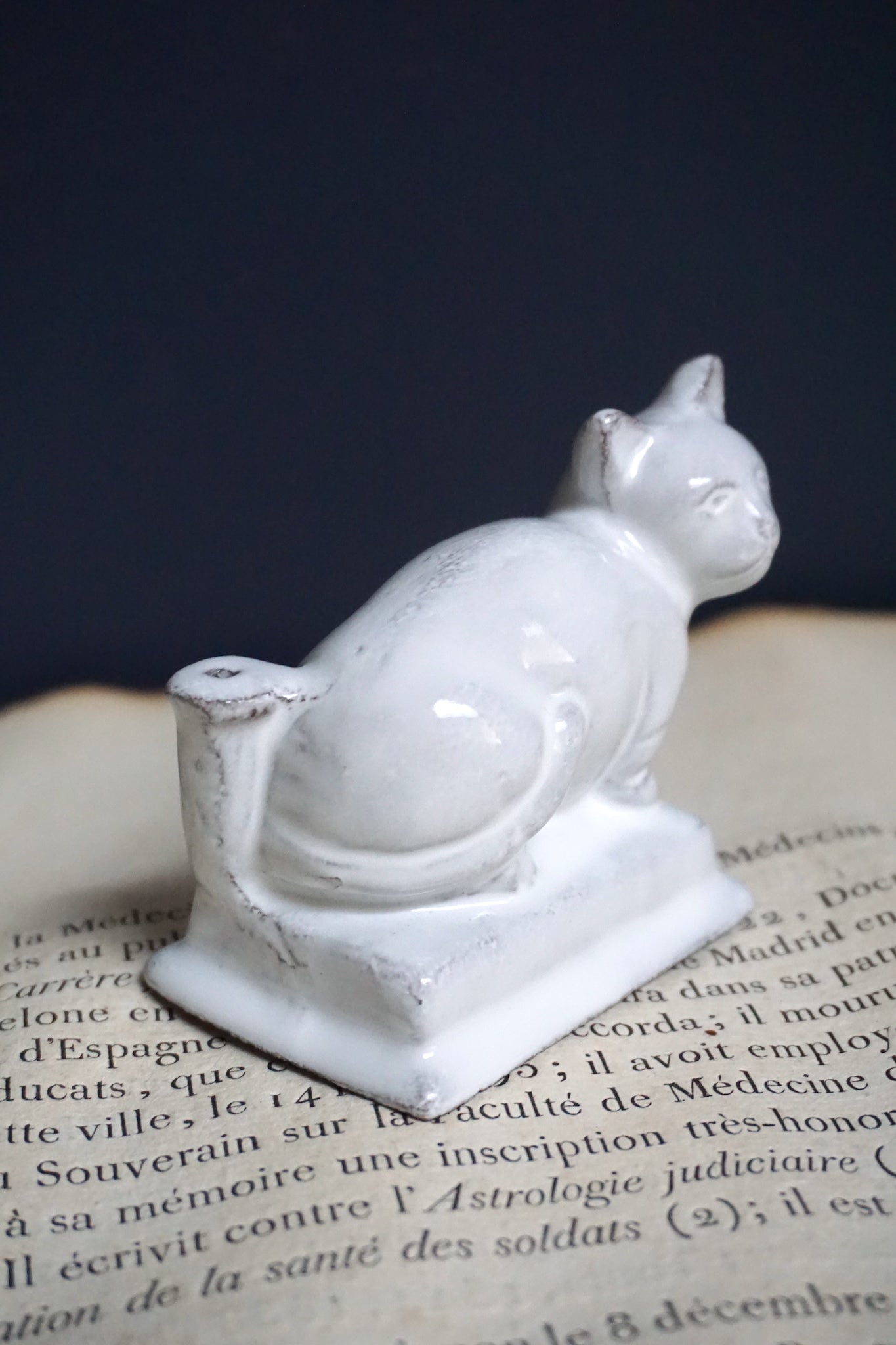 Astier de Villatte Minou Cat Incense Holder