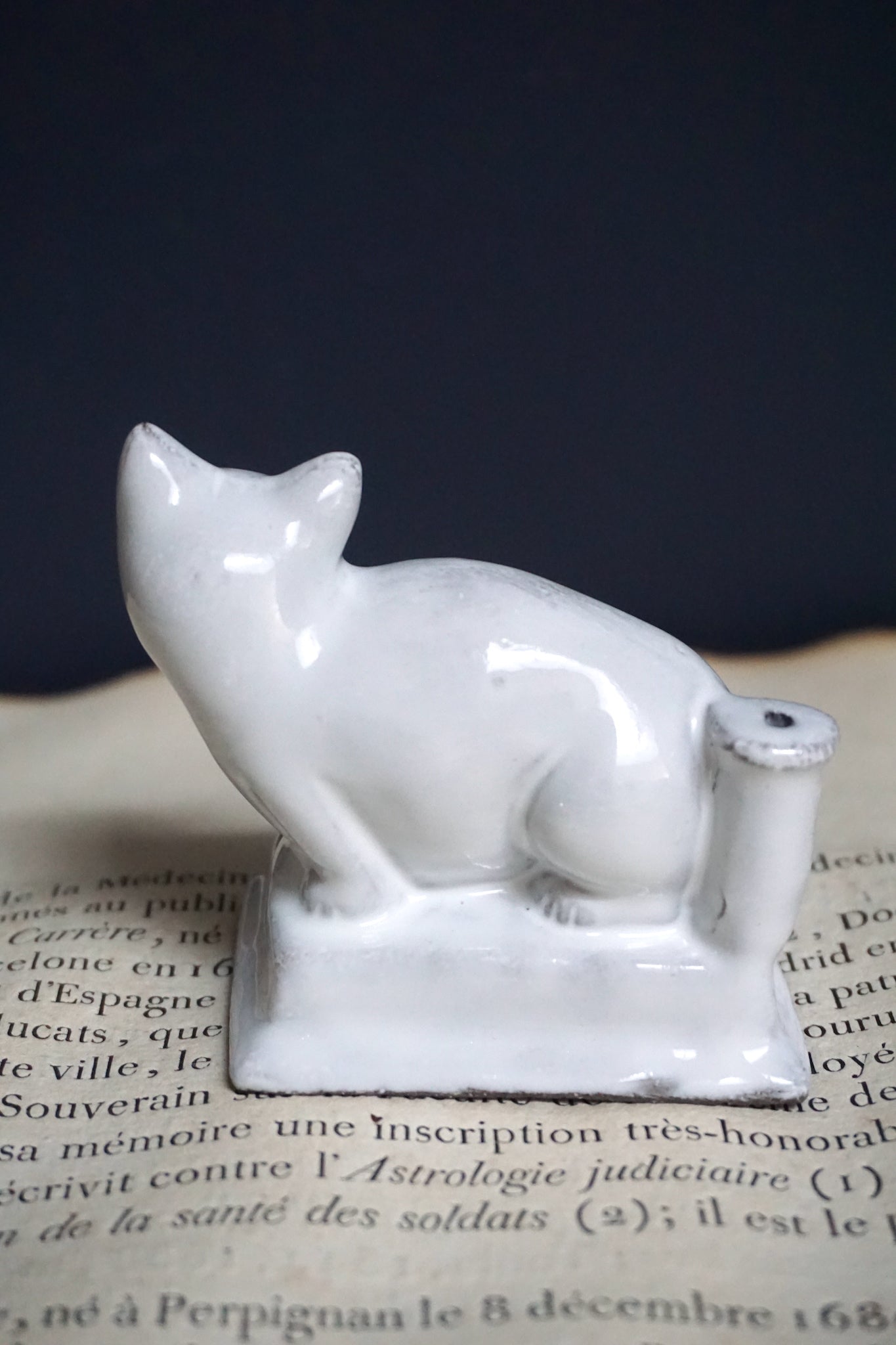 Astier de Villatte Minou Cat Incense Holder