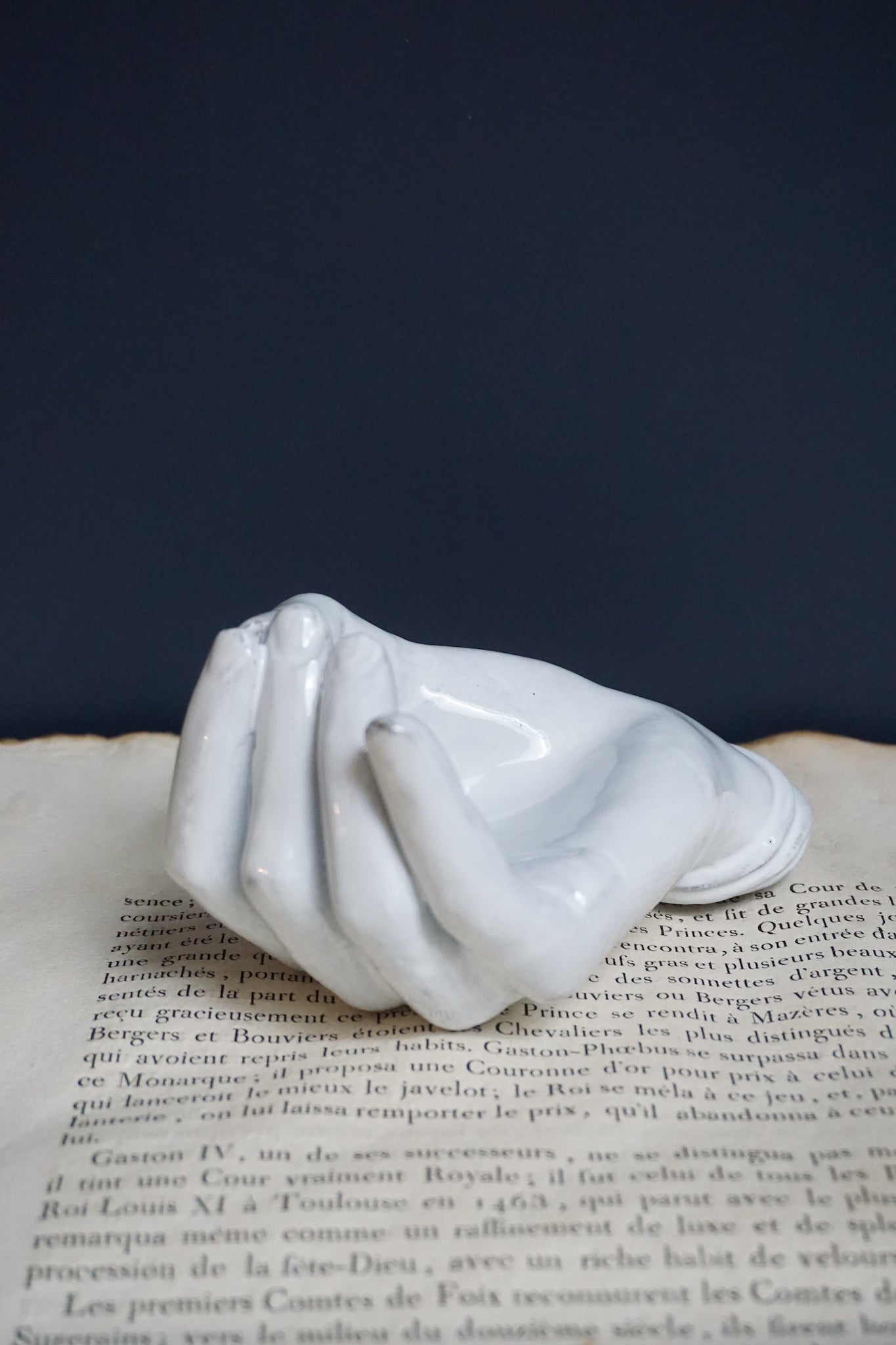 Astier de Villatte Serena Hand Incense Burner