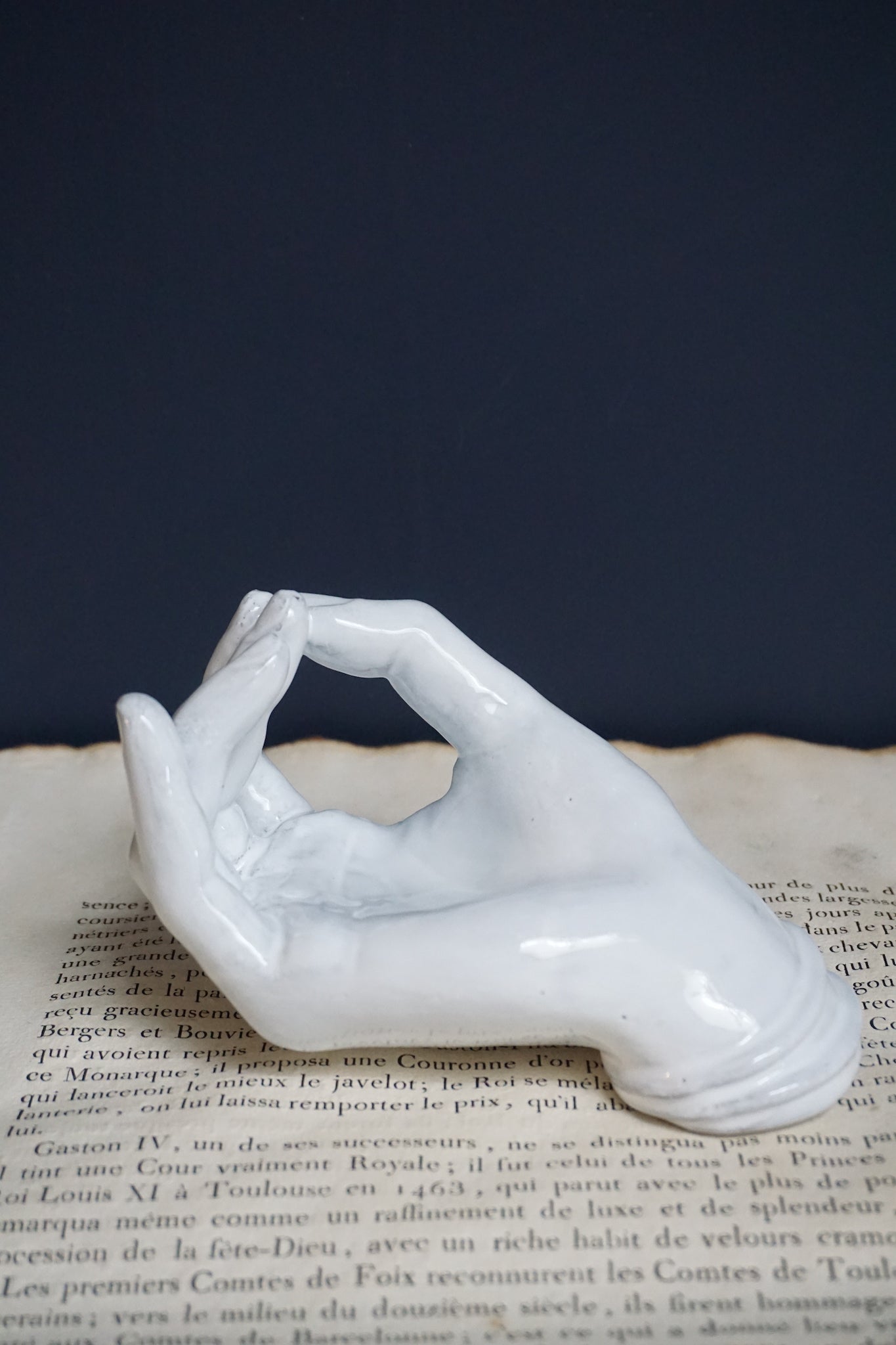 Astier de Villatte Serena Hand Incense Burner