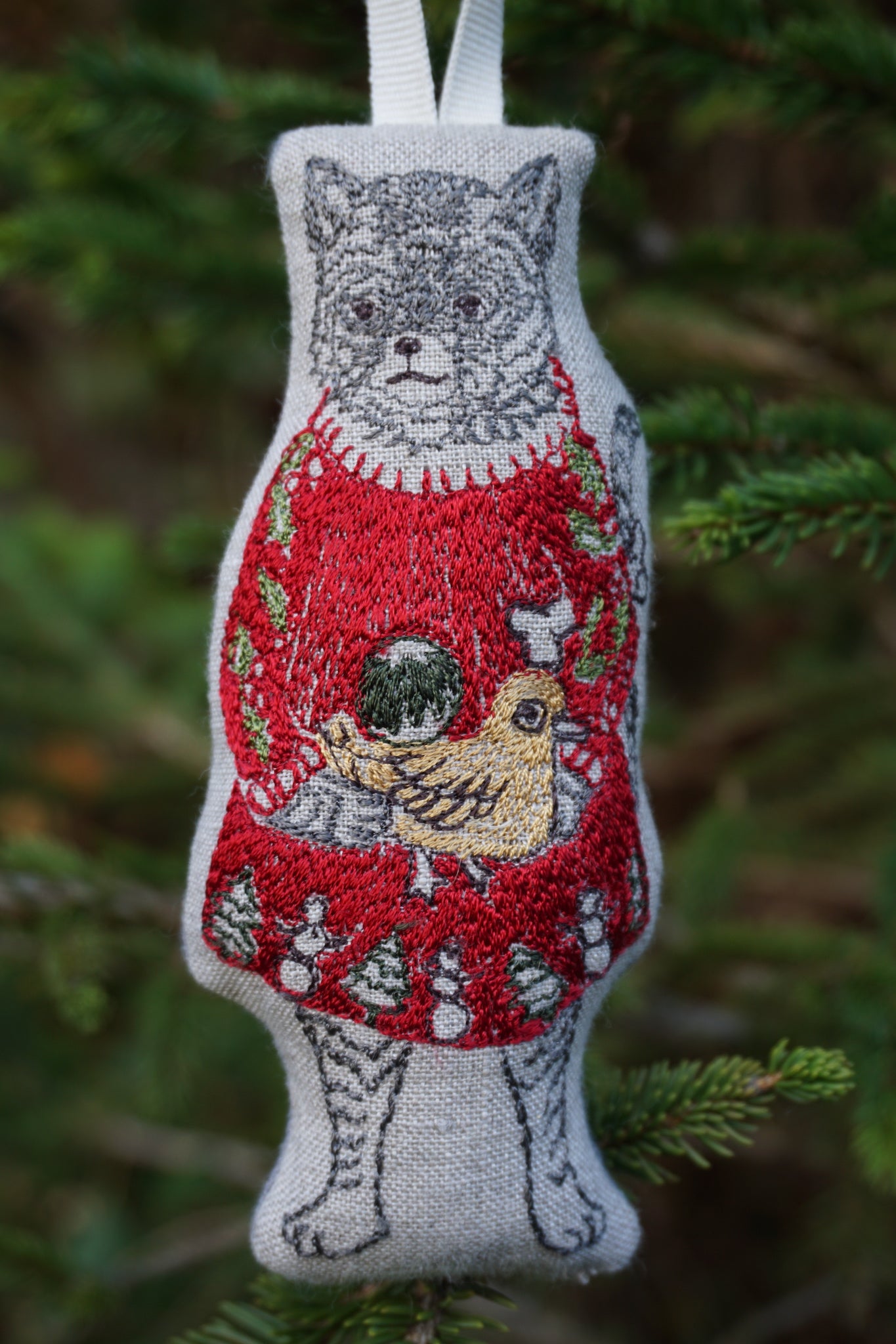 Coral & Tusk Cat With Gifts Ornament
