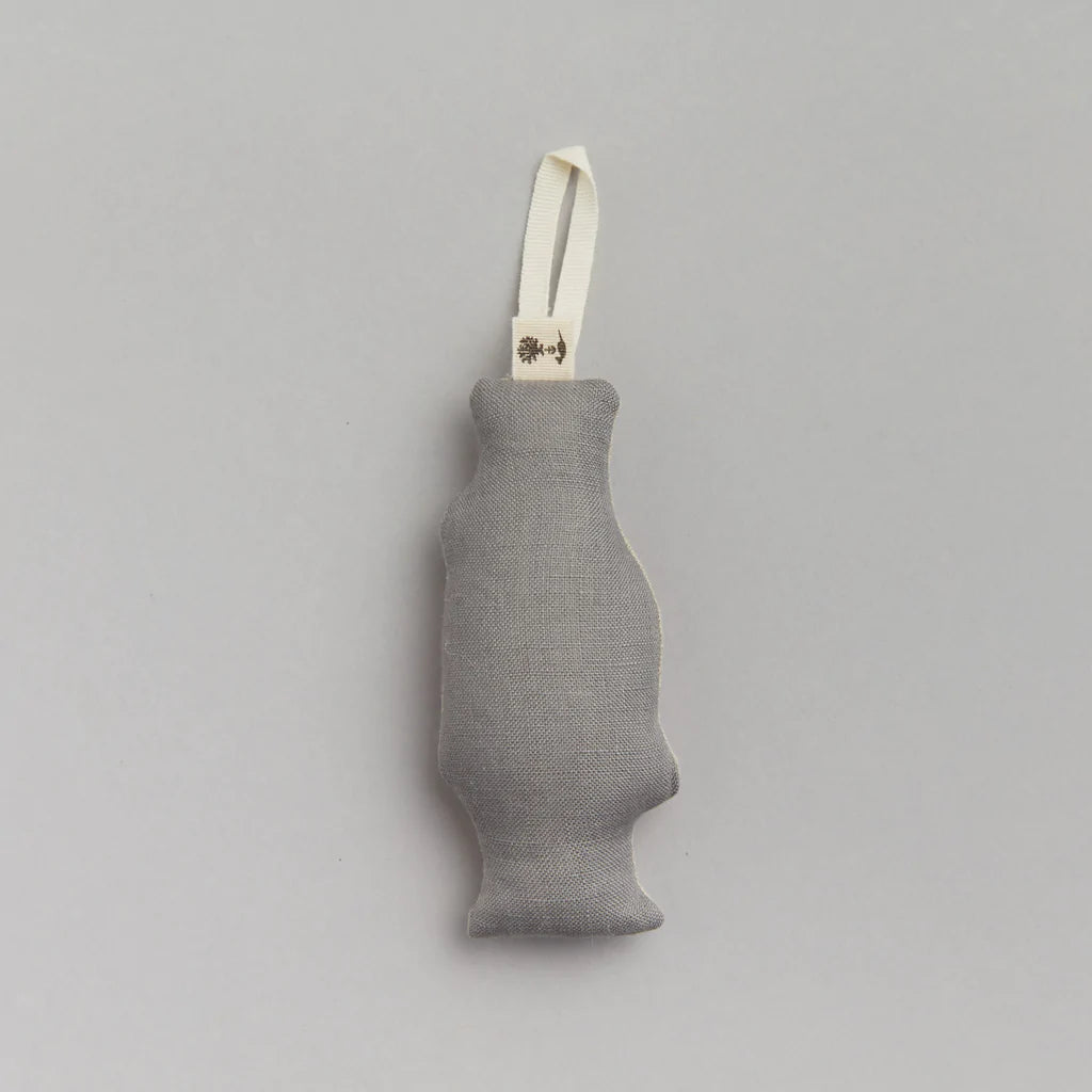 Coral & Tusk Cat With Gifts Ornament