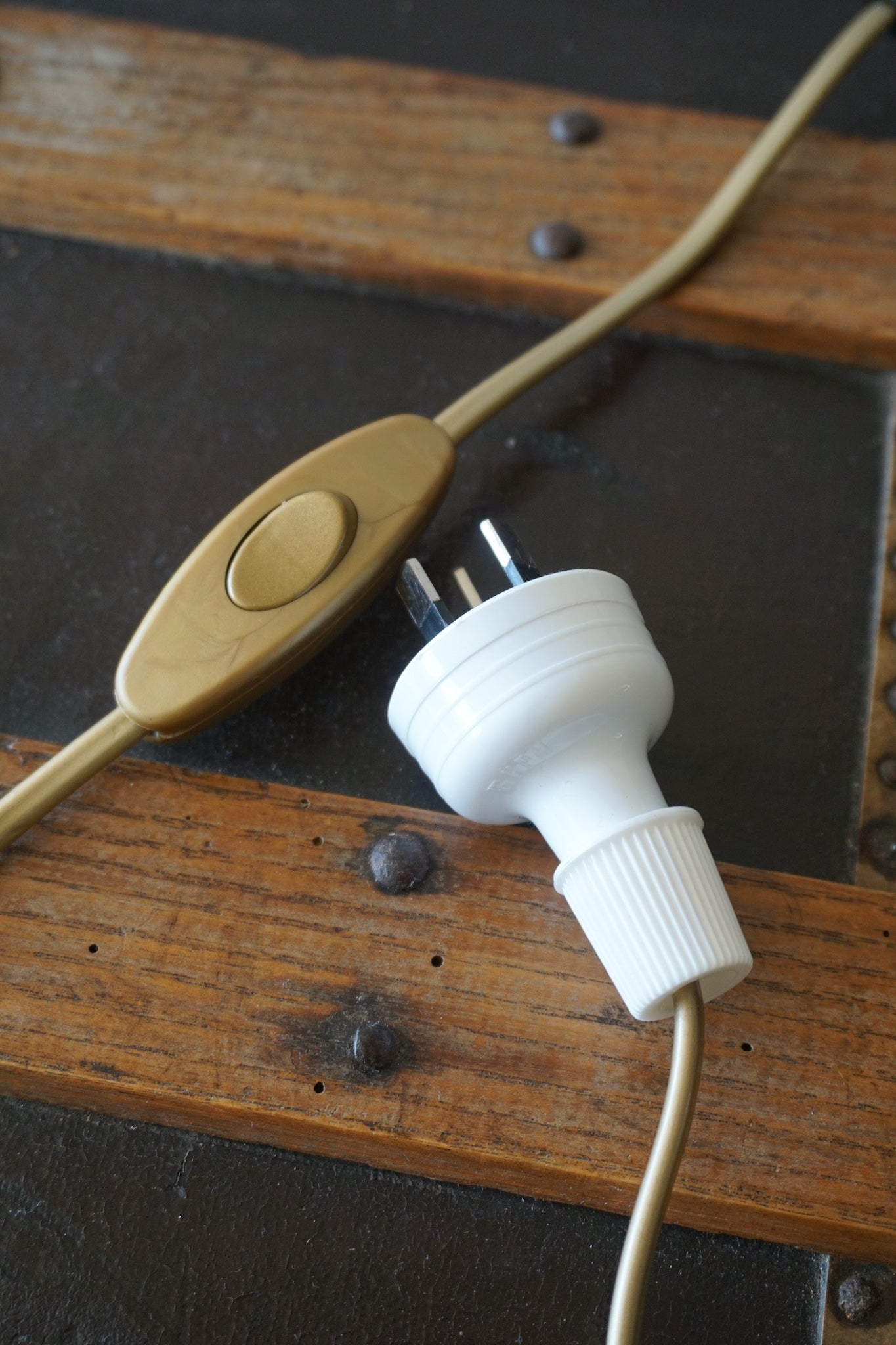 European Nickle Adjustable Lamp
