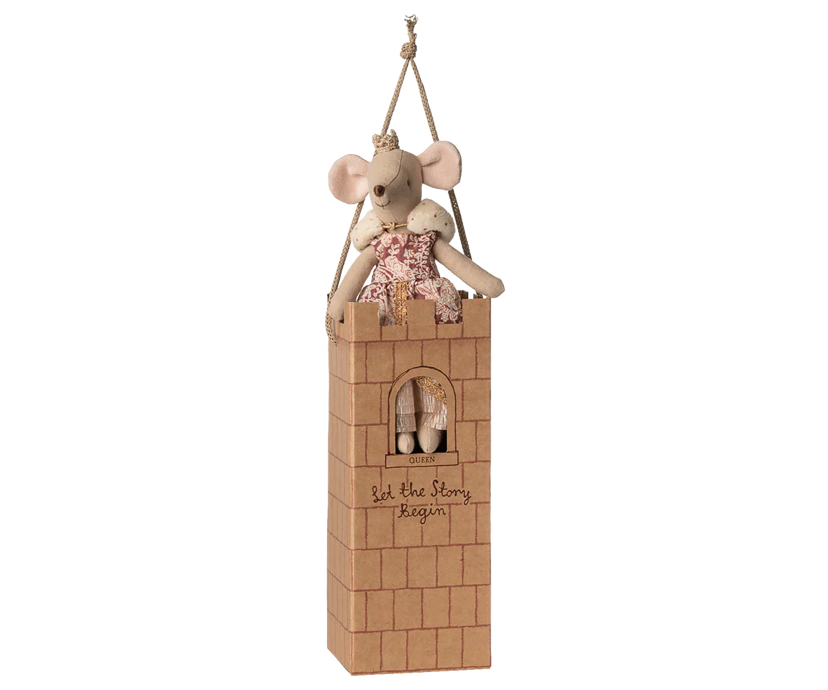 Maileg Queen Mouse in Castle Box