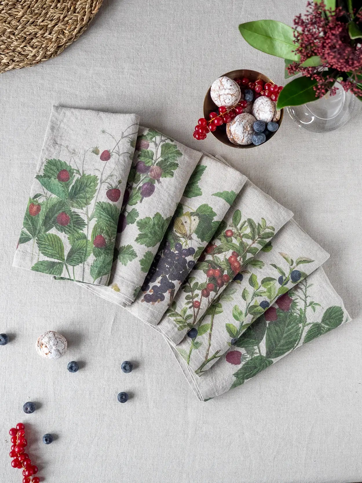 European Linen 'Berries' Set of 6 Linen Napkins - Natural