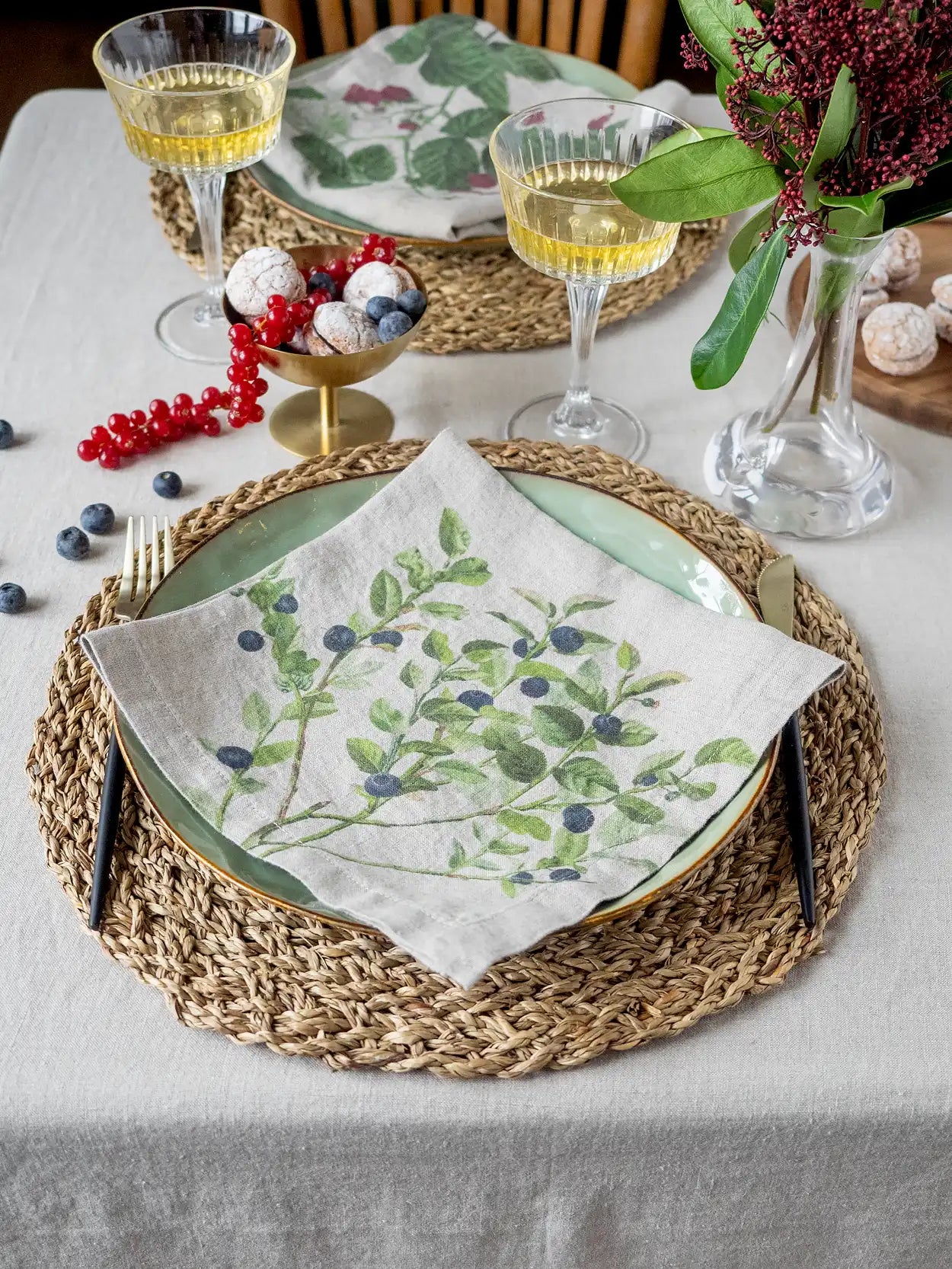 European Linen 'Berries' Set of 6 Linen Napkins - Natural