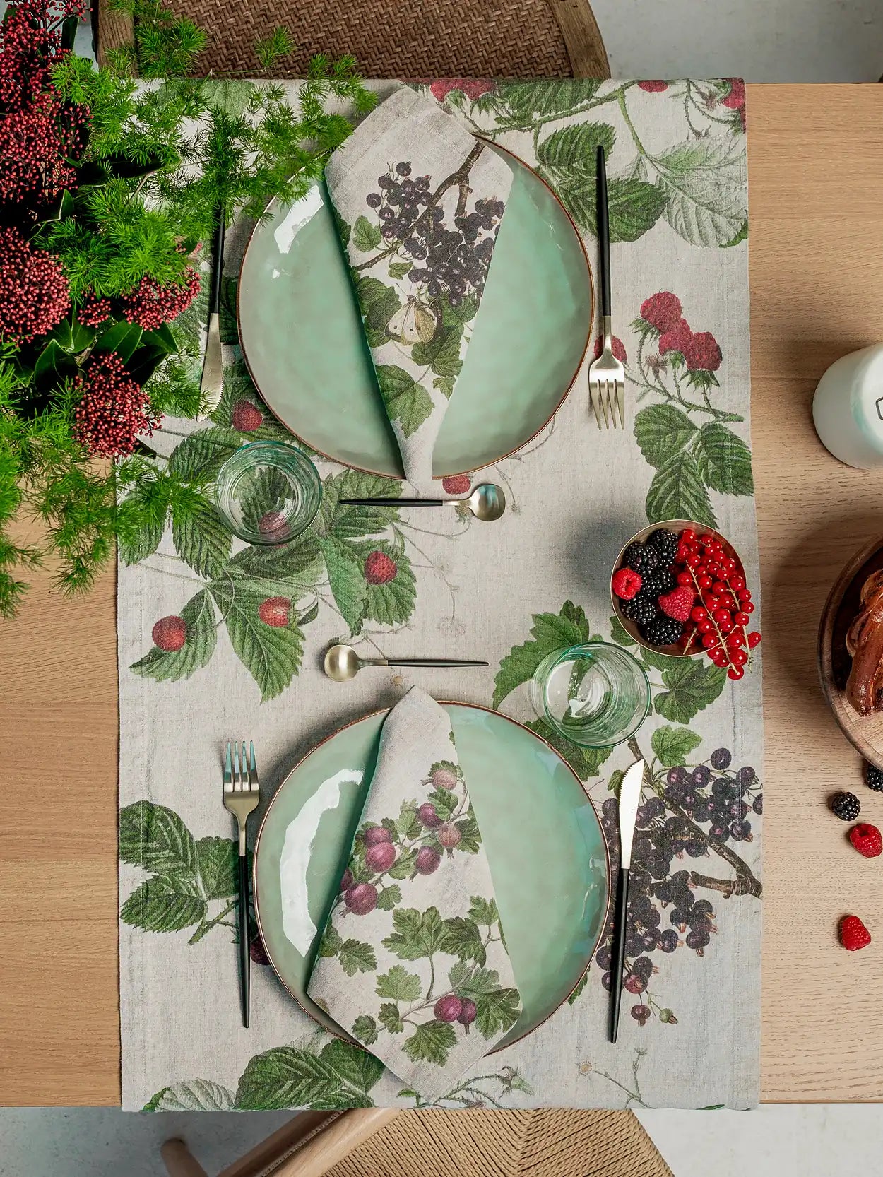 European Linen 'Berries' Table Runner - Natural