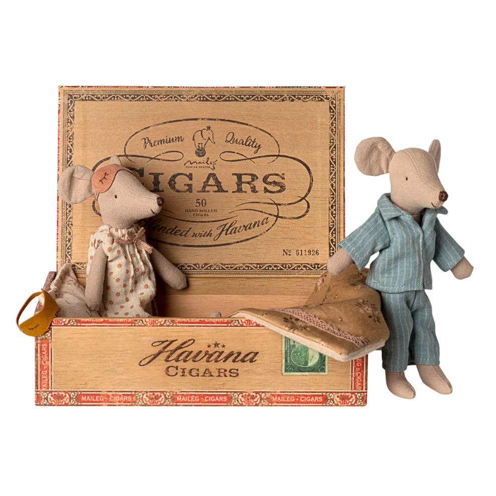 Maileg Mum & Dad Mouse in Cigar Box