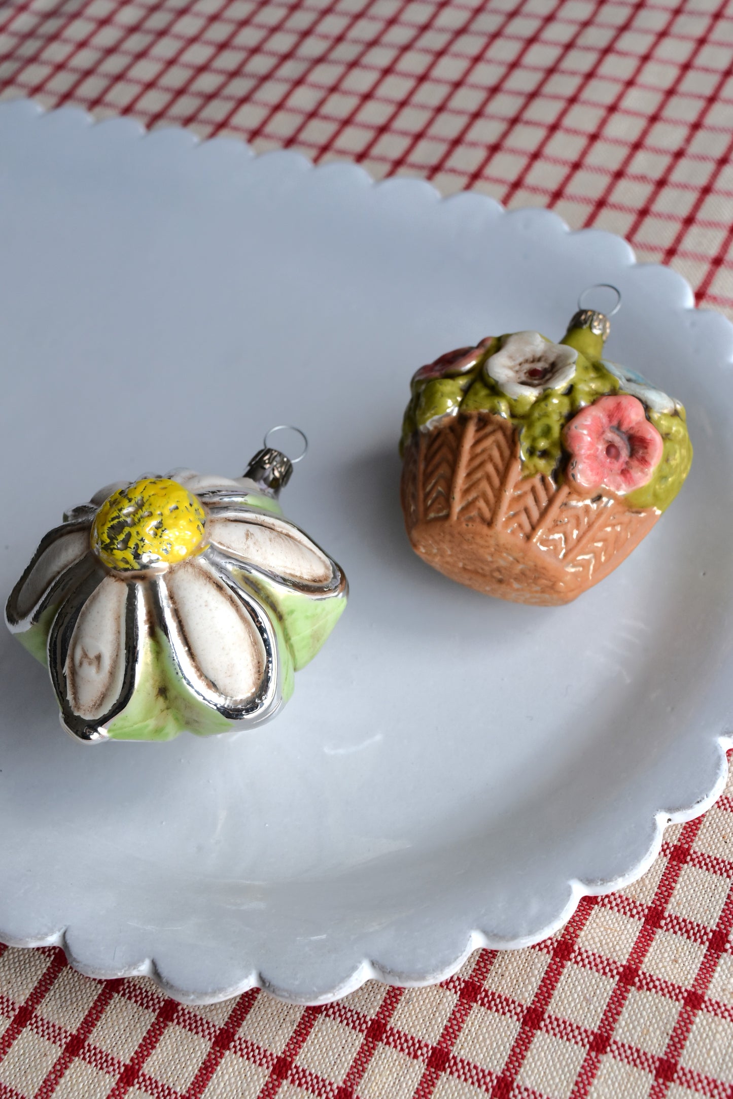 Flower Basket & Daisy - Nostalgic German Christmas Ornaments - Set XI