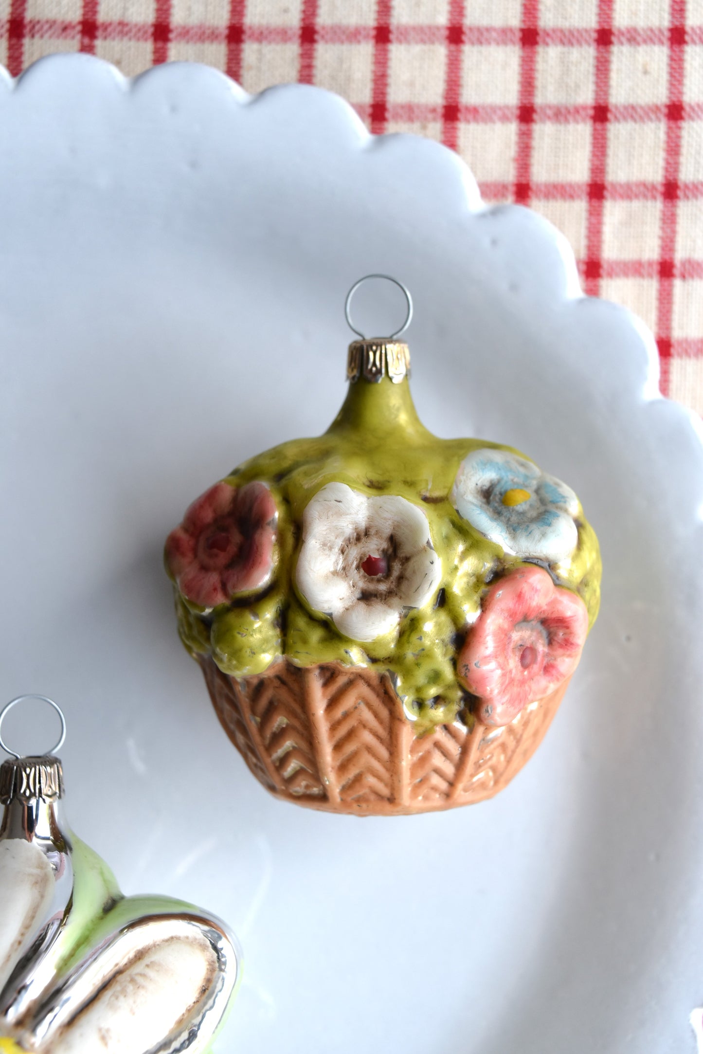 Flower Basket & Daisy - Nostalgic German Christmas Ornaments - Set XI