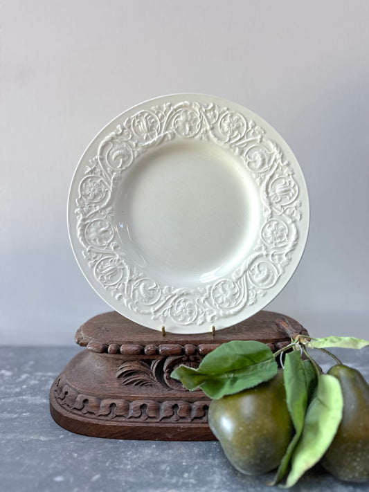Antique English Wedgewood 'Patrician' Round Plate