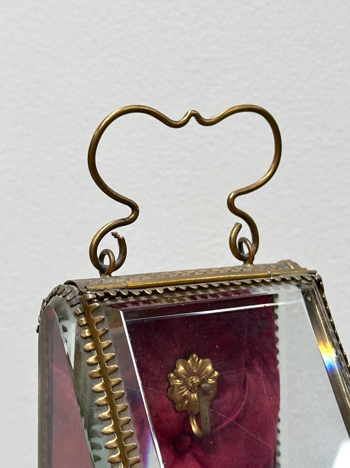 Antique French 'Boîte à Bijoux' Glass Jewellery Box - Triangle - Red