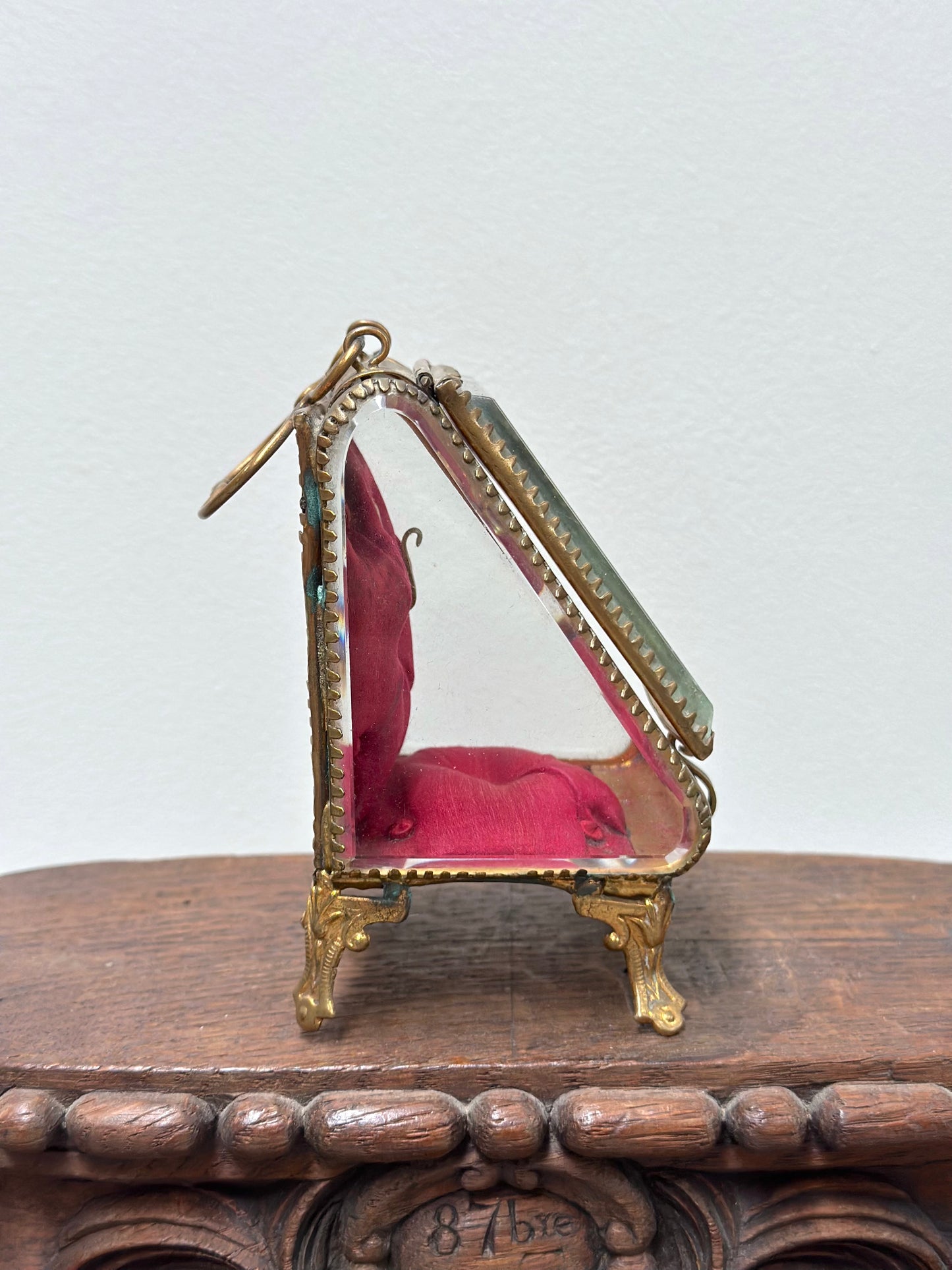 Antique French 'Boîte à Bijoux' Glass Jewellery Box - Triangle - Red