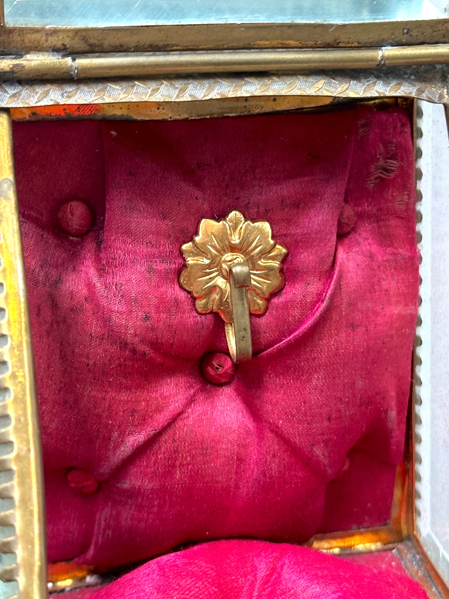 Antique French 'Boîte à Bijoux' Glass Jewellery Box - Triangle - Red