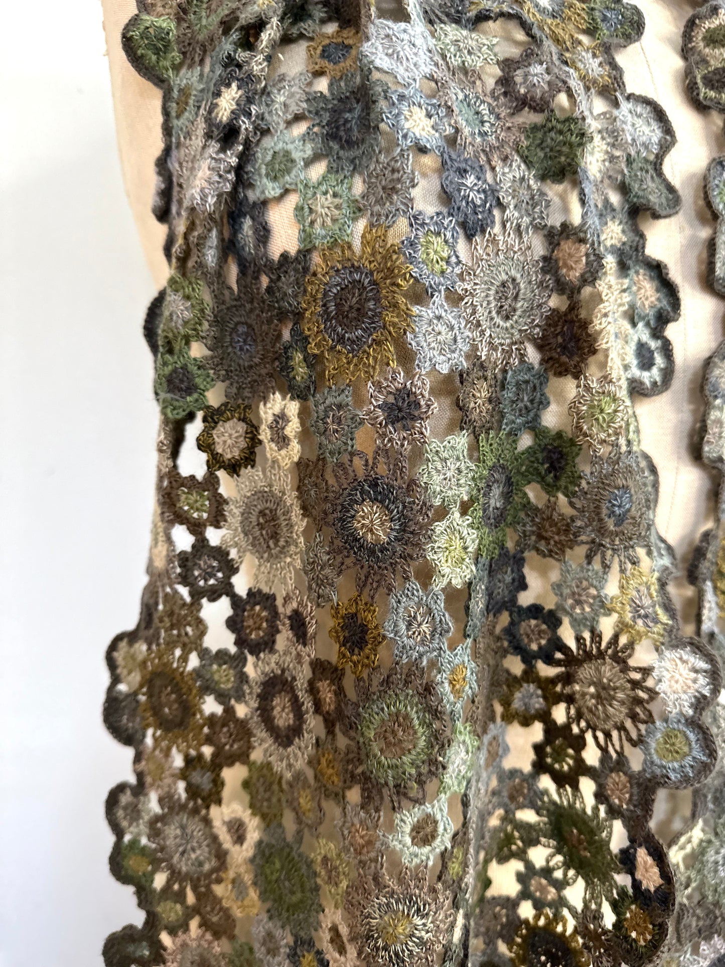 Sophie Digard Winter Fleurs Etoilees Crochet Scarf