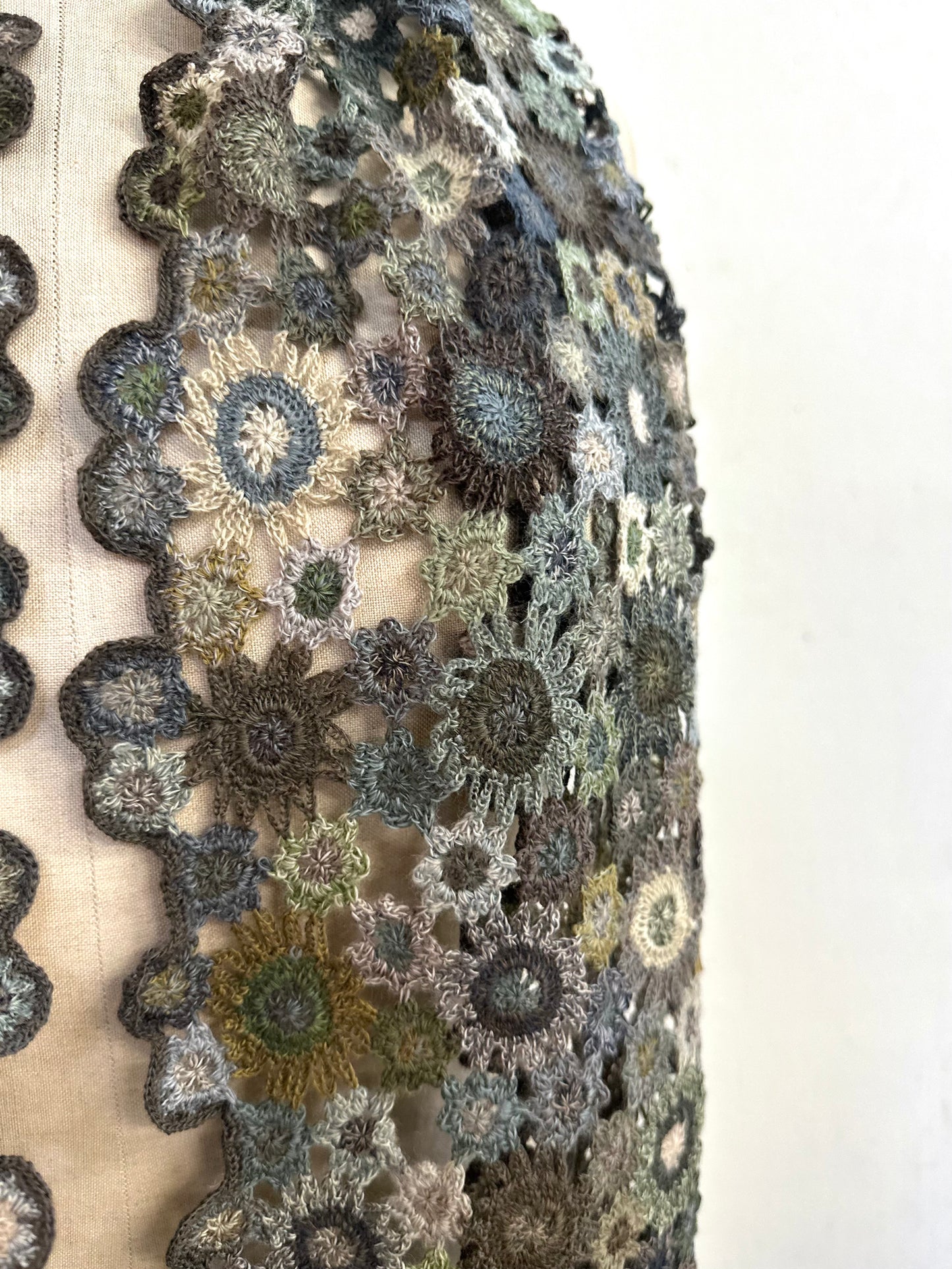 Sophie Digard Winter Fleurs Etoilees Crochet Scarf