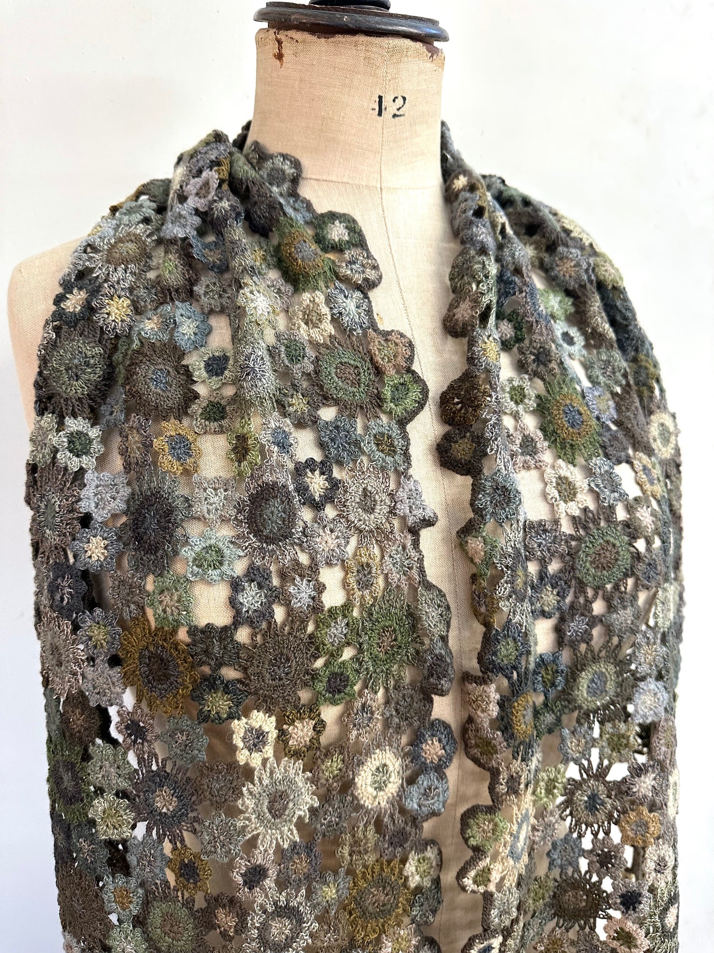 Sophie Digard Winter Fleurs Etoilees Crochet Scarf