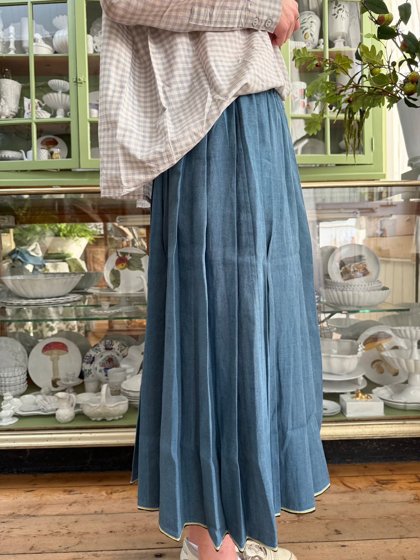 Runaway Bicycle Pleated Skirt - Blue