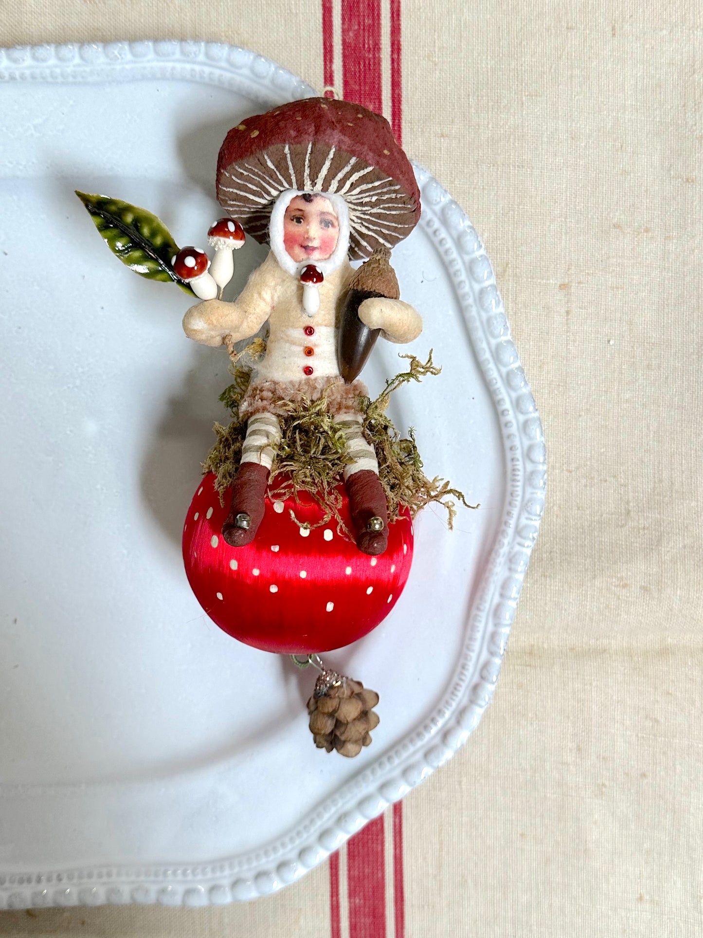 Vintage by Crystal Handspun Cotton Children Sitting On Baubles